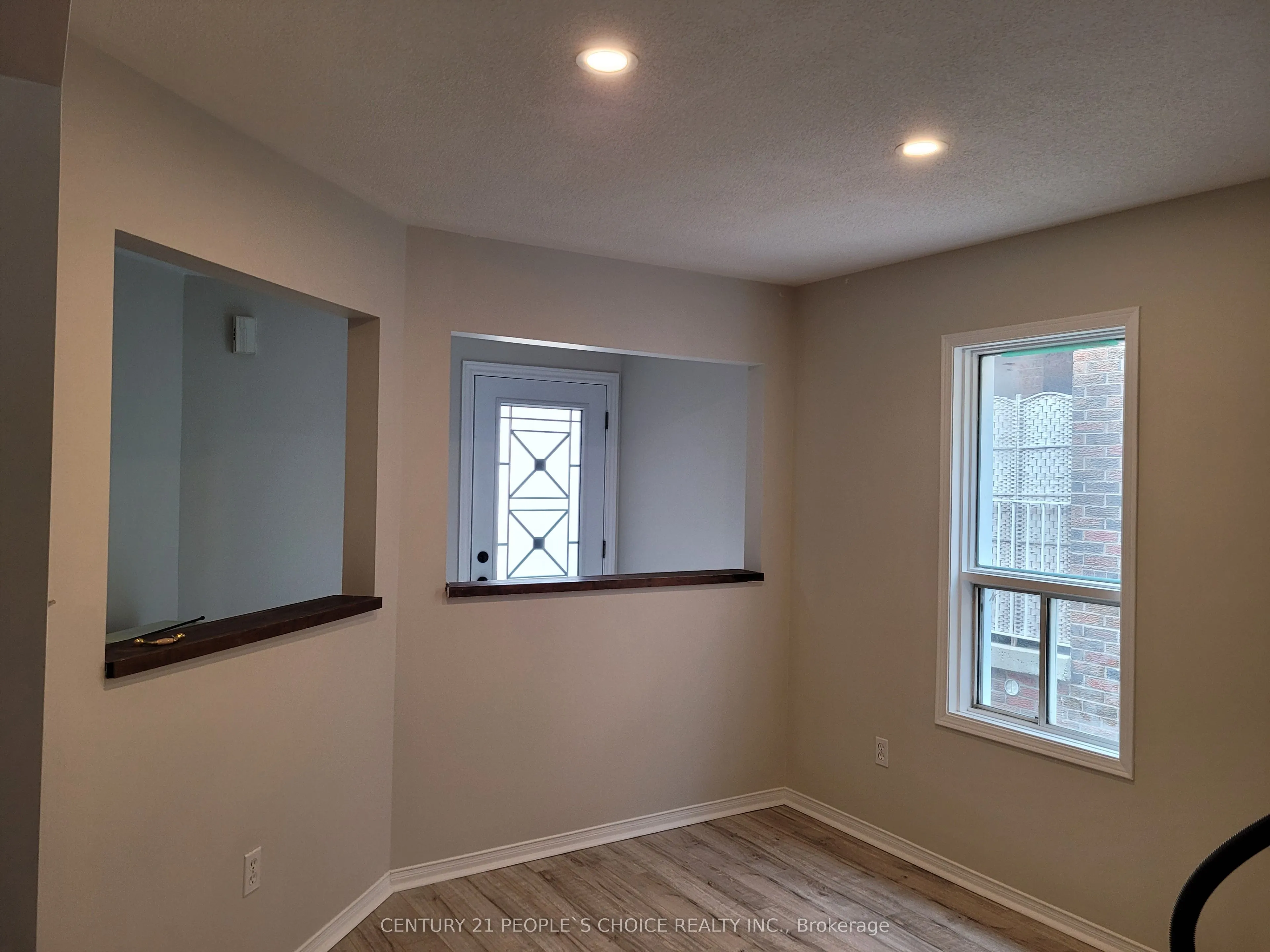 383 Jay Crescent #Upper