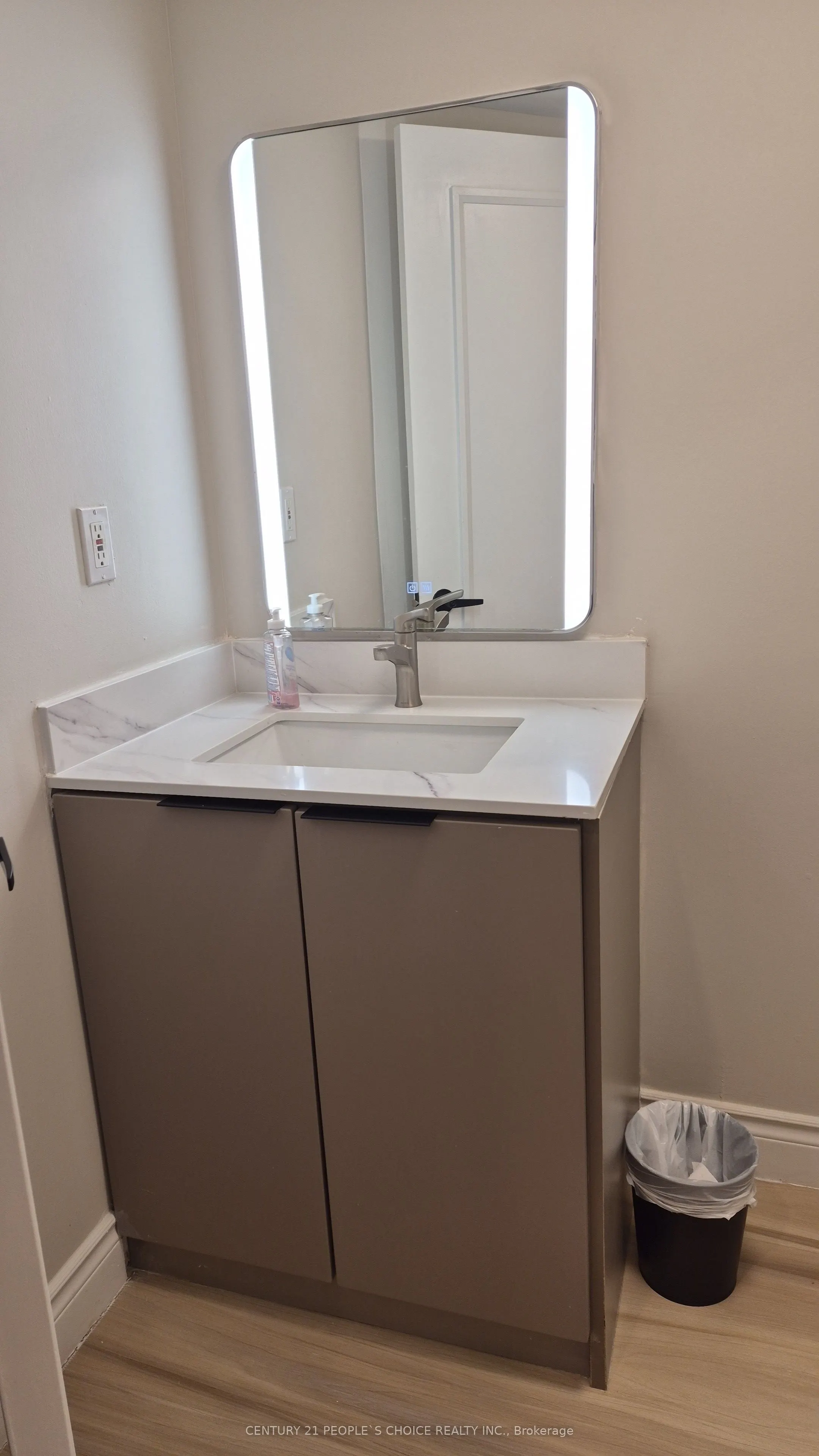 383 Jay Crescent #Upper