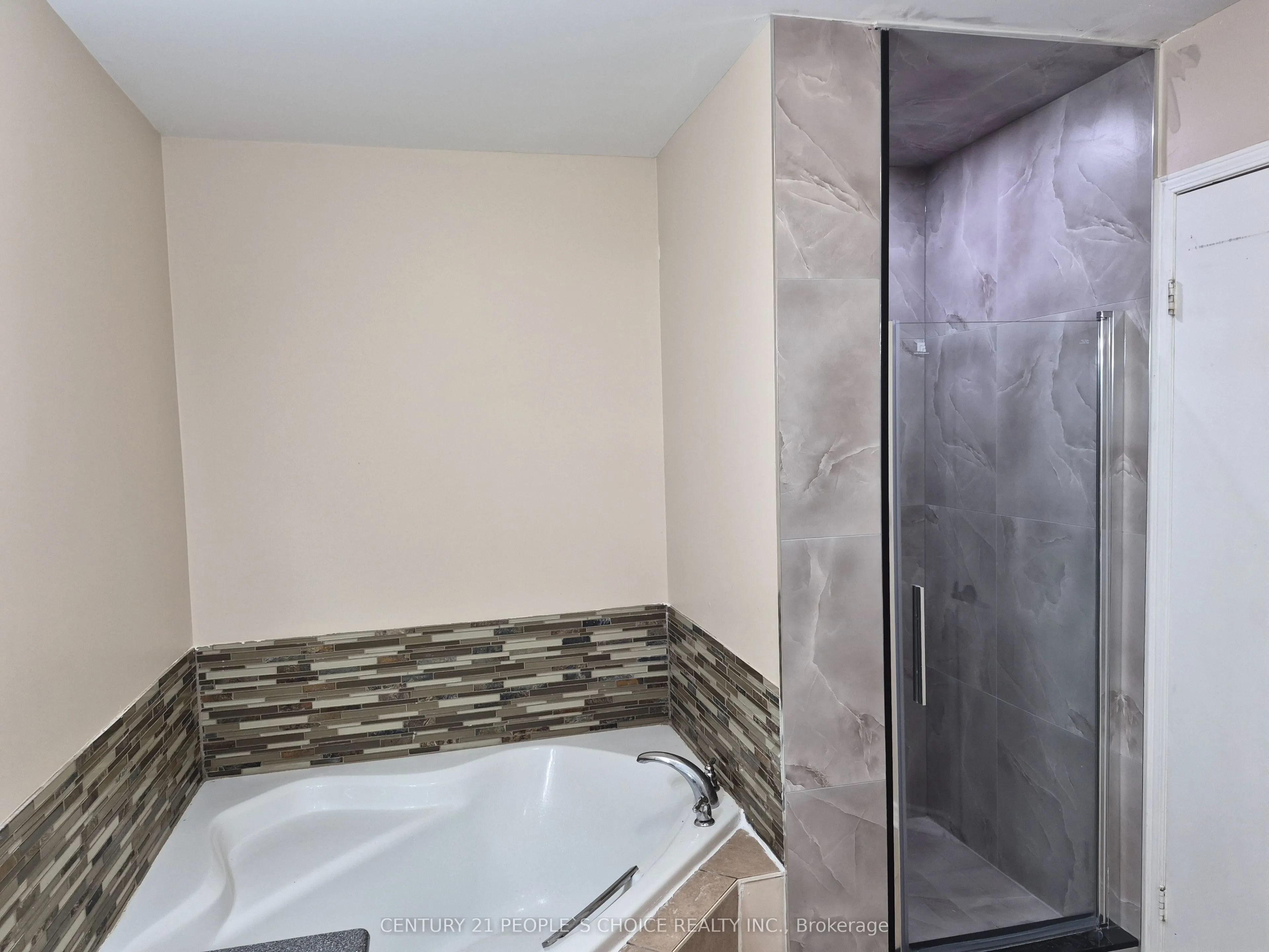 383 Jay Crescent #Upper