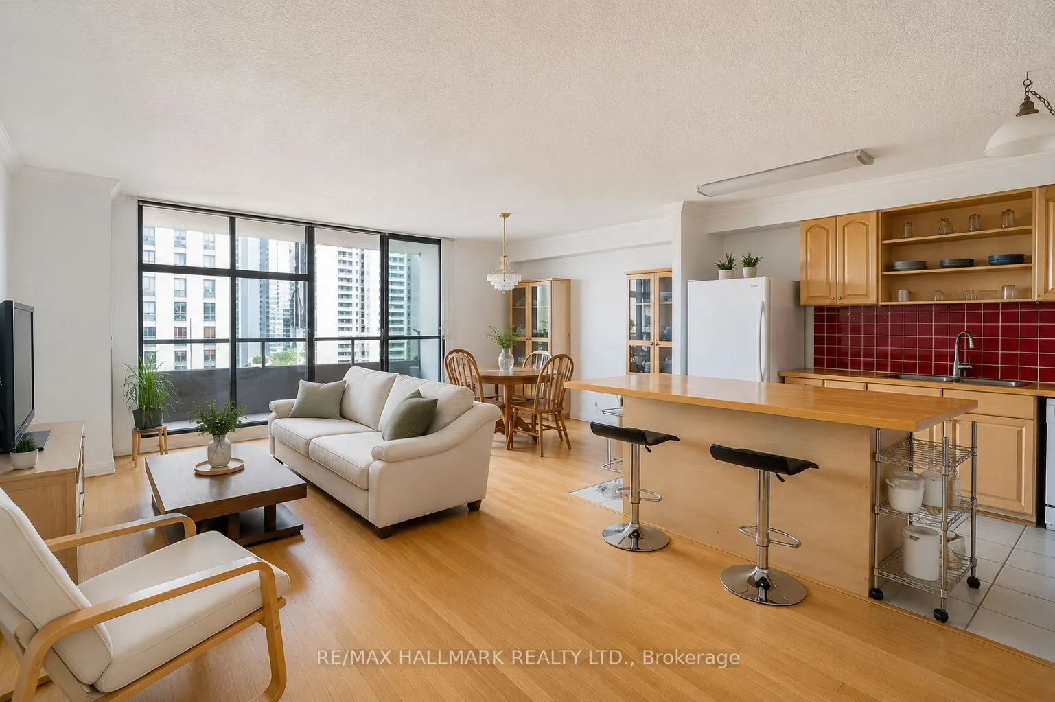135 Marlee Avenue #1103