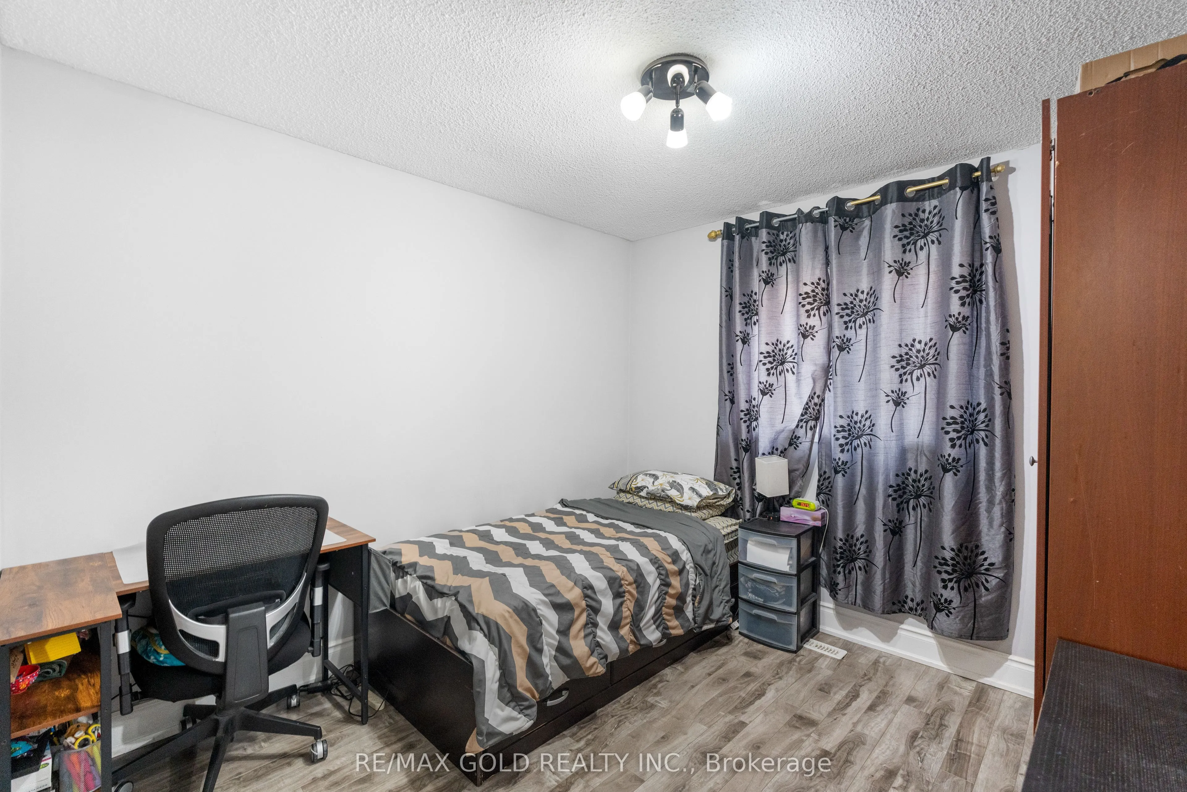 48 Maidstone Crescent