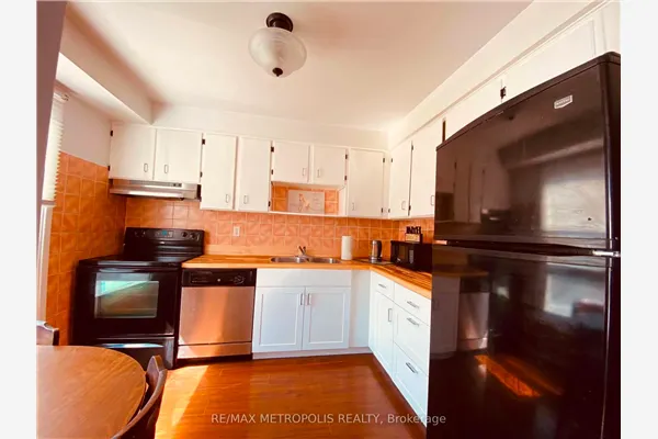 85 Elmvale Avenue