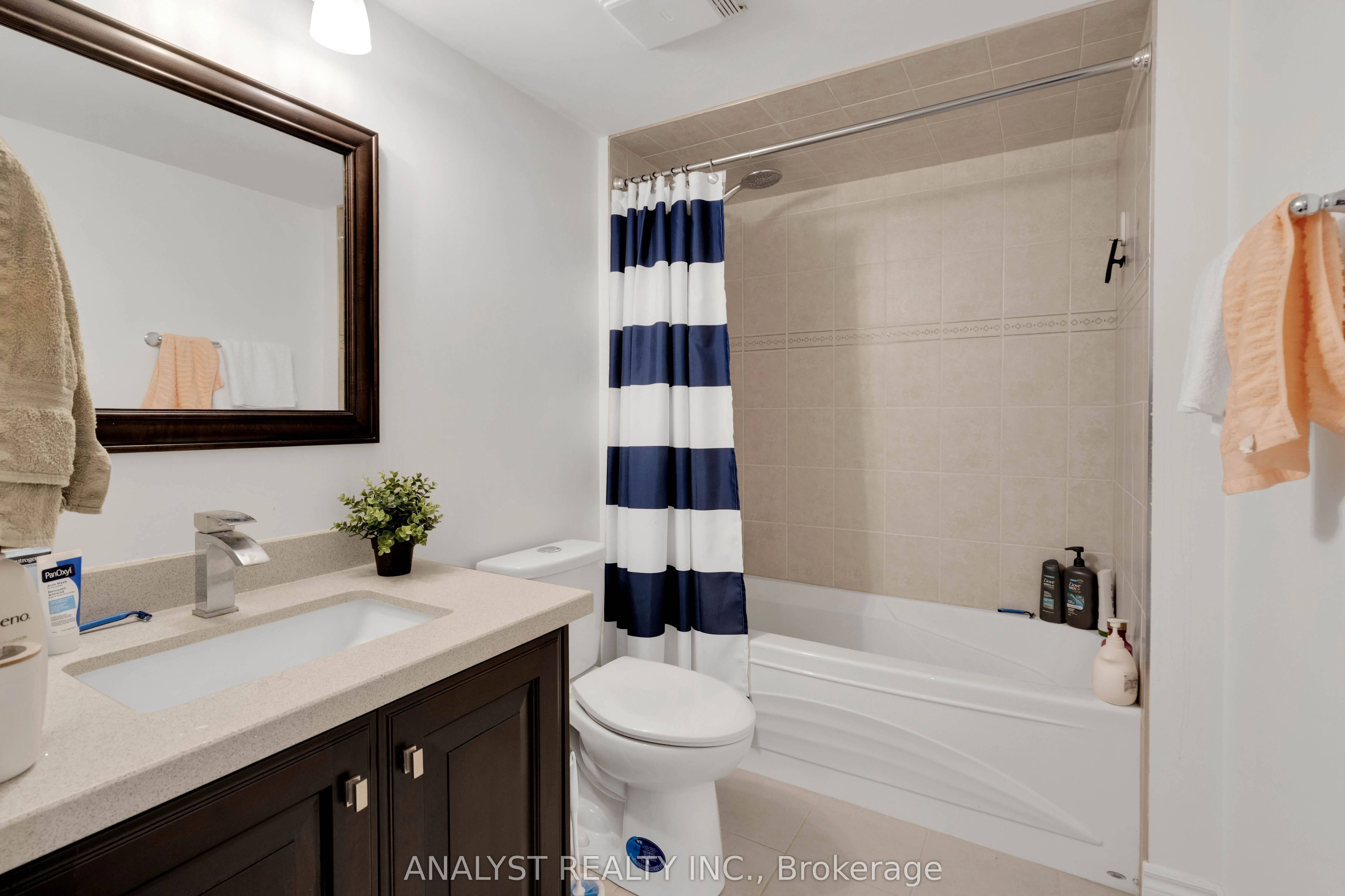 50 Eglinton Avenue W #909