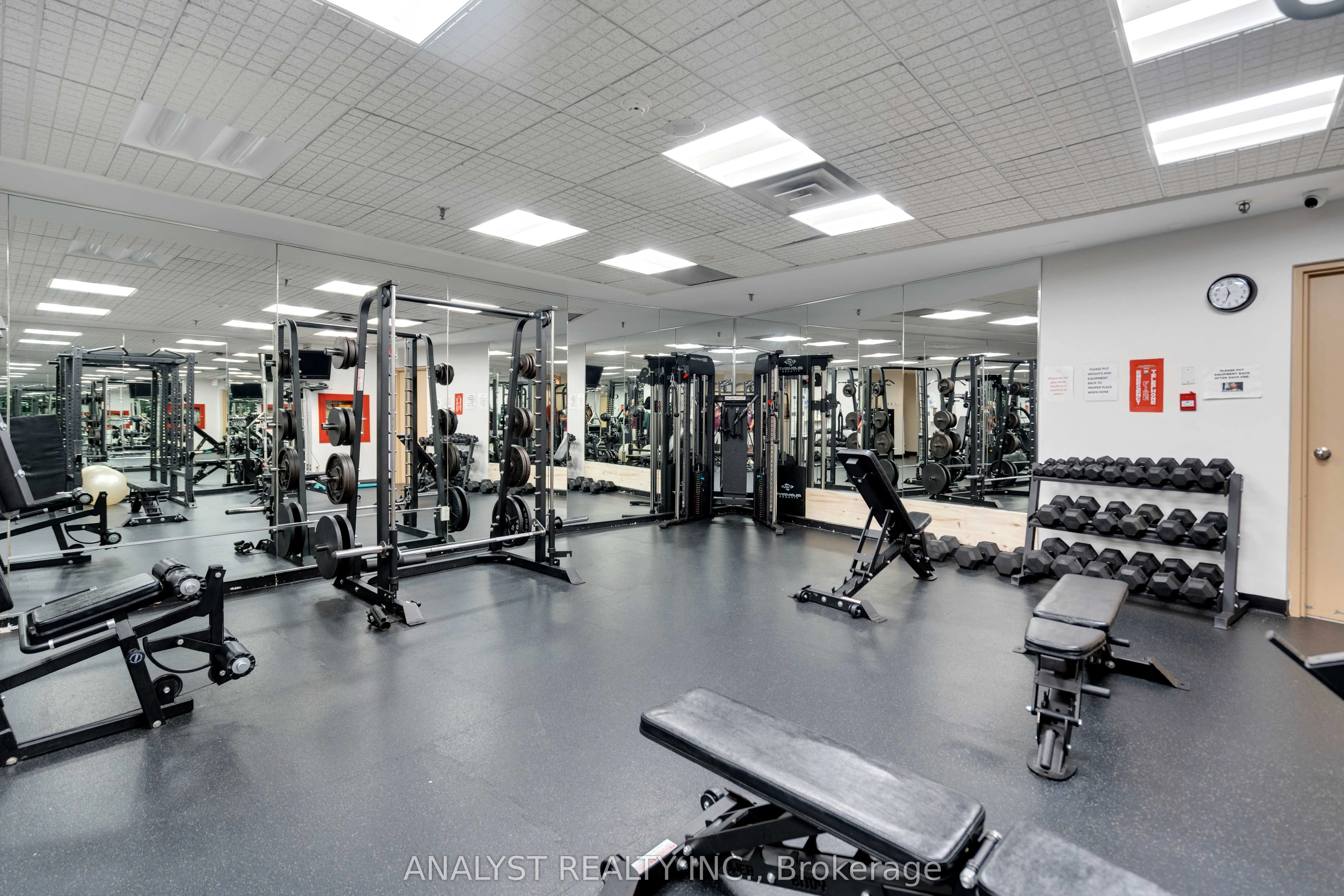 50 Eglinton Avenue W #909