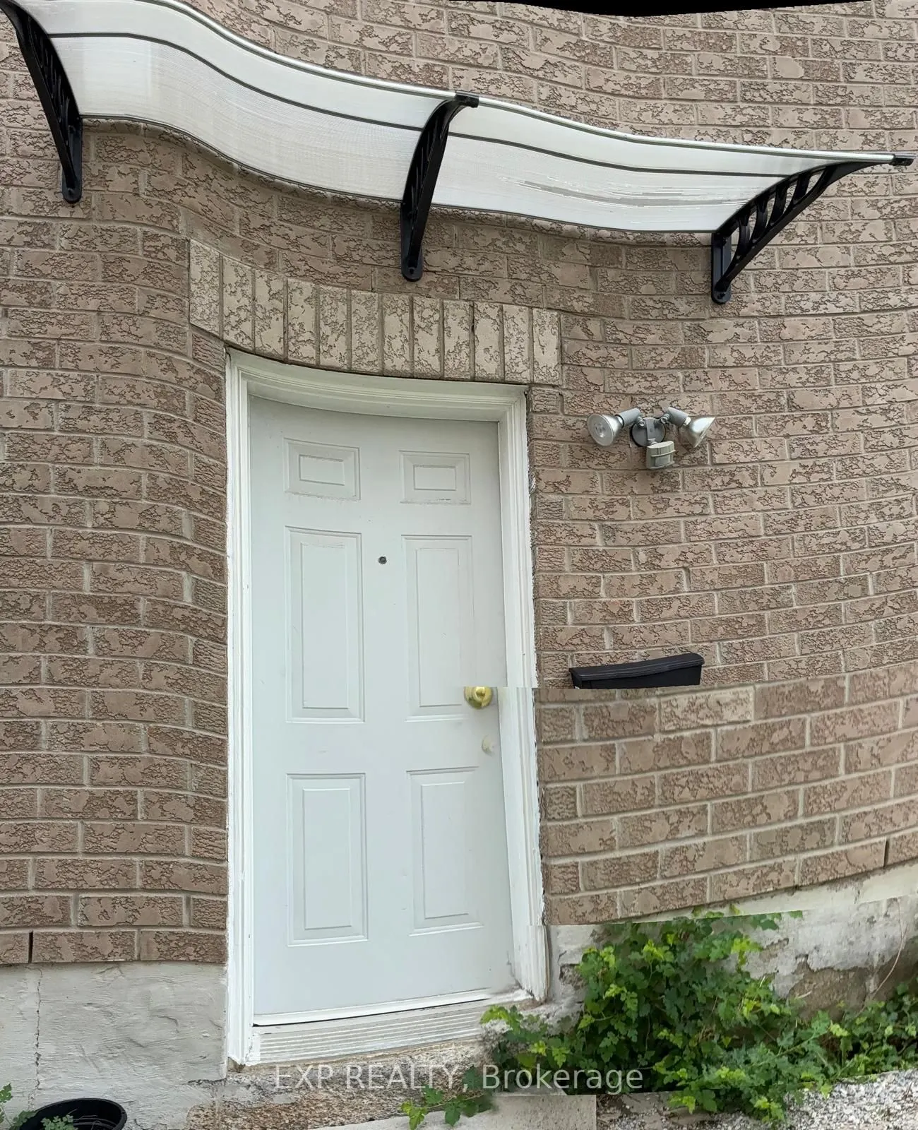 99 Rollingwood Drive