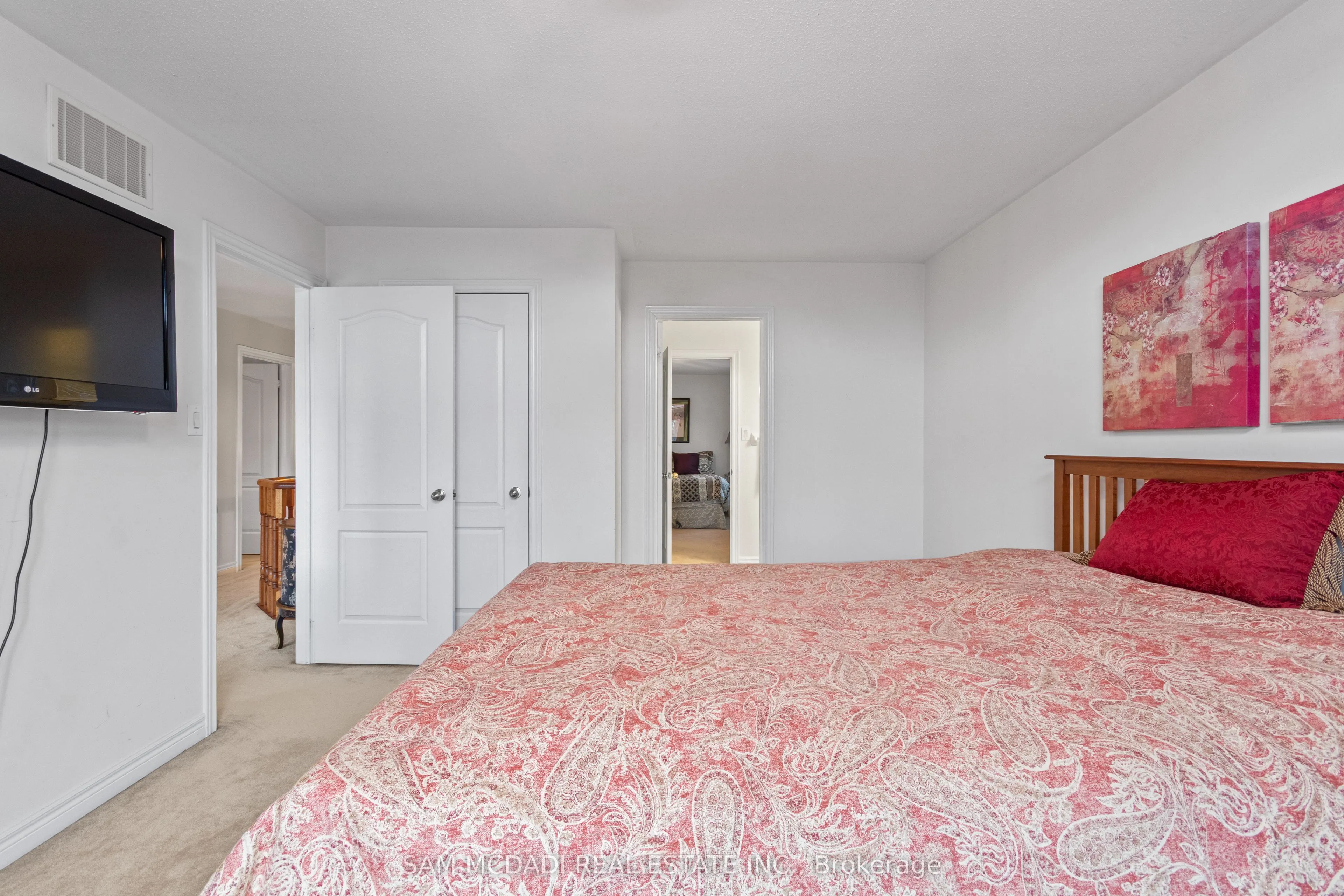 3352 Erin Centre Boulevard