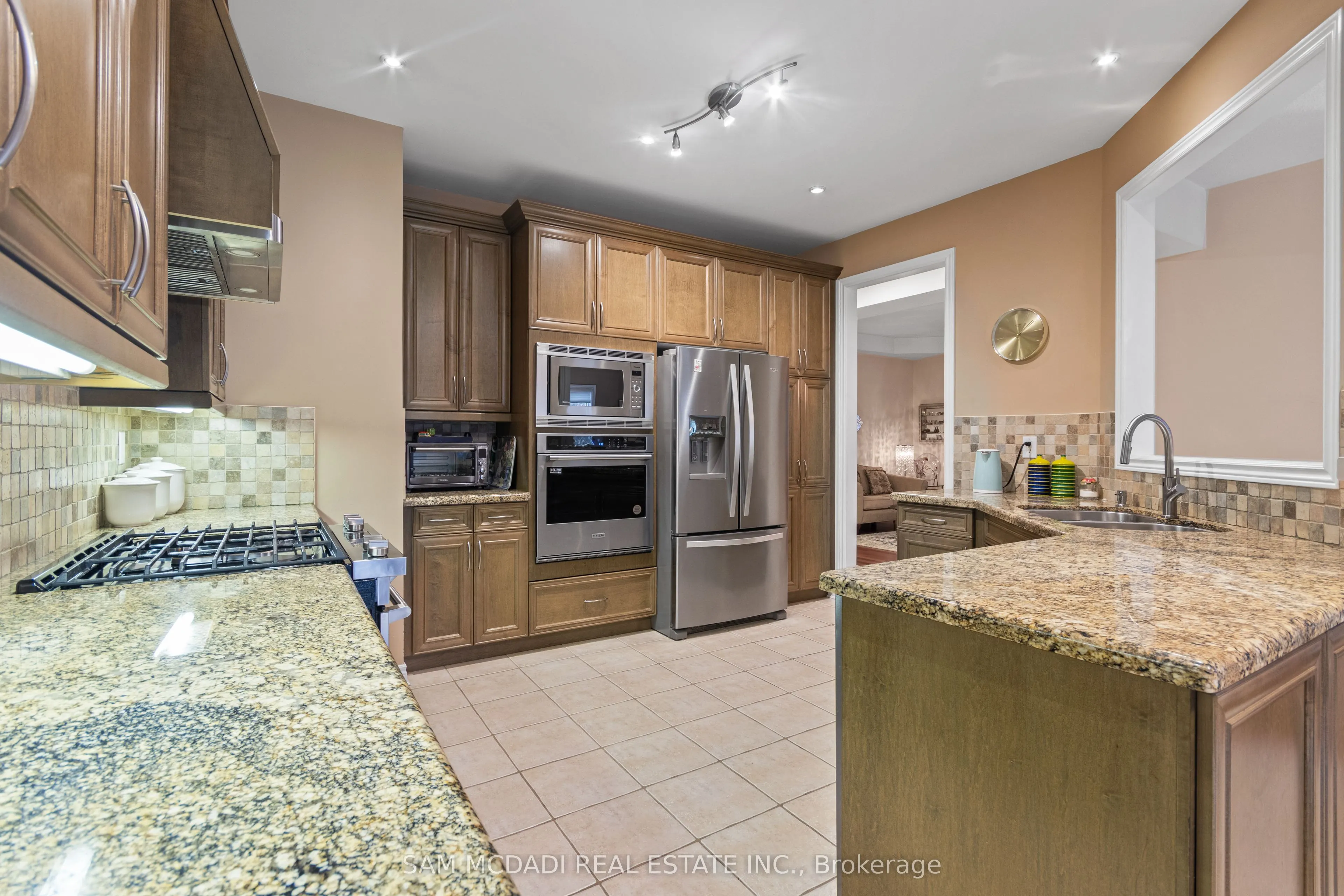 3352 Erin Centre Boulevard