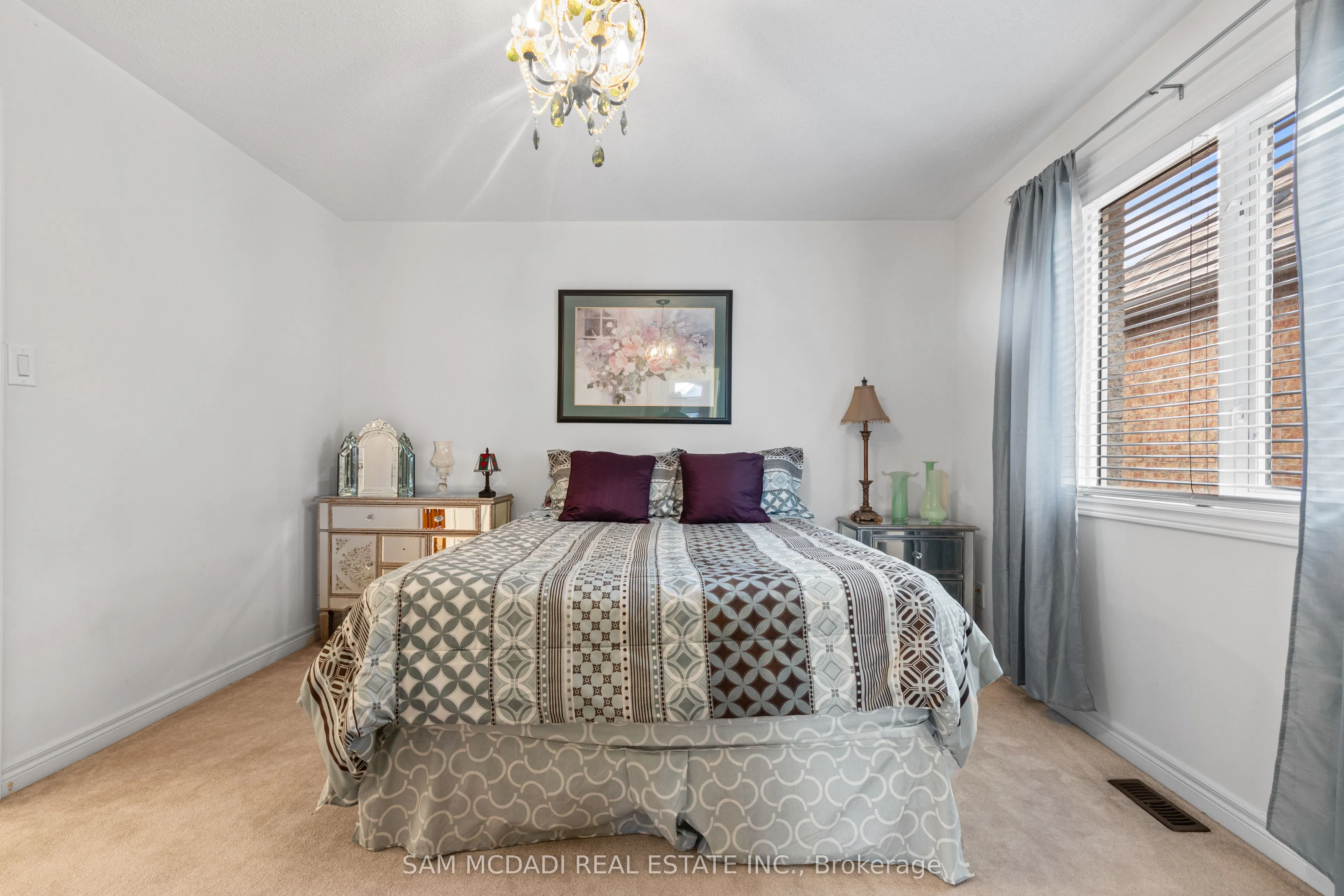 3352 Erin Centre Boulevard