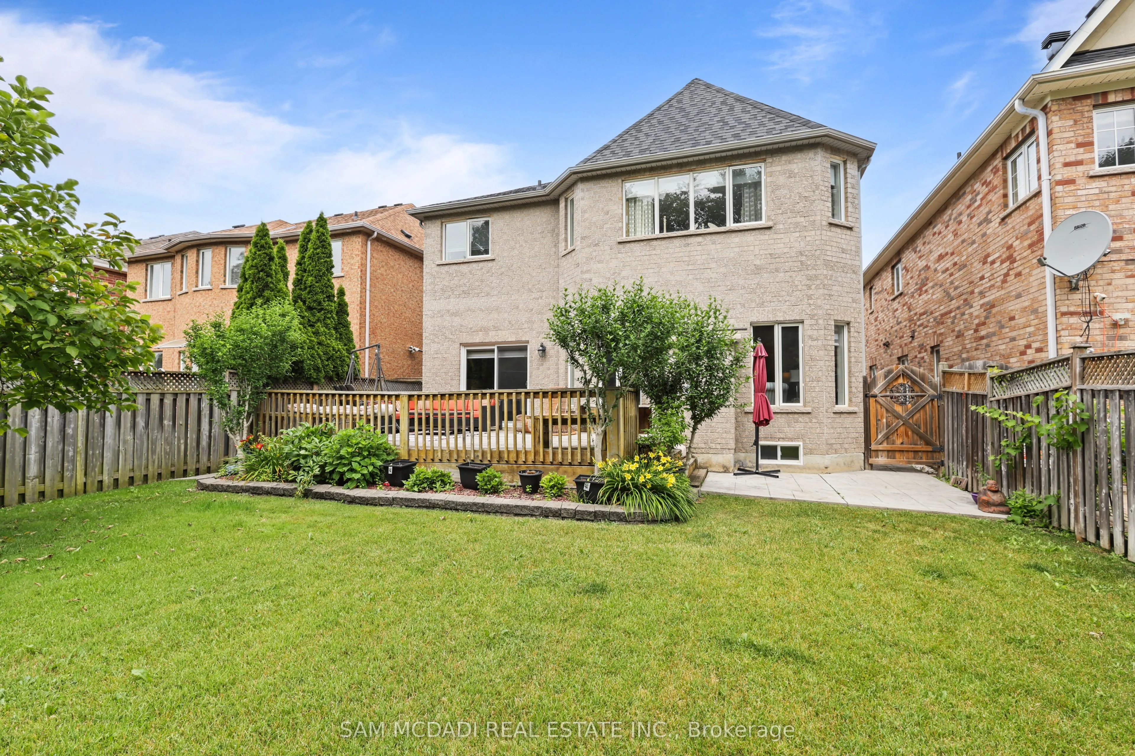 3352 Erin Centre Boulevard
