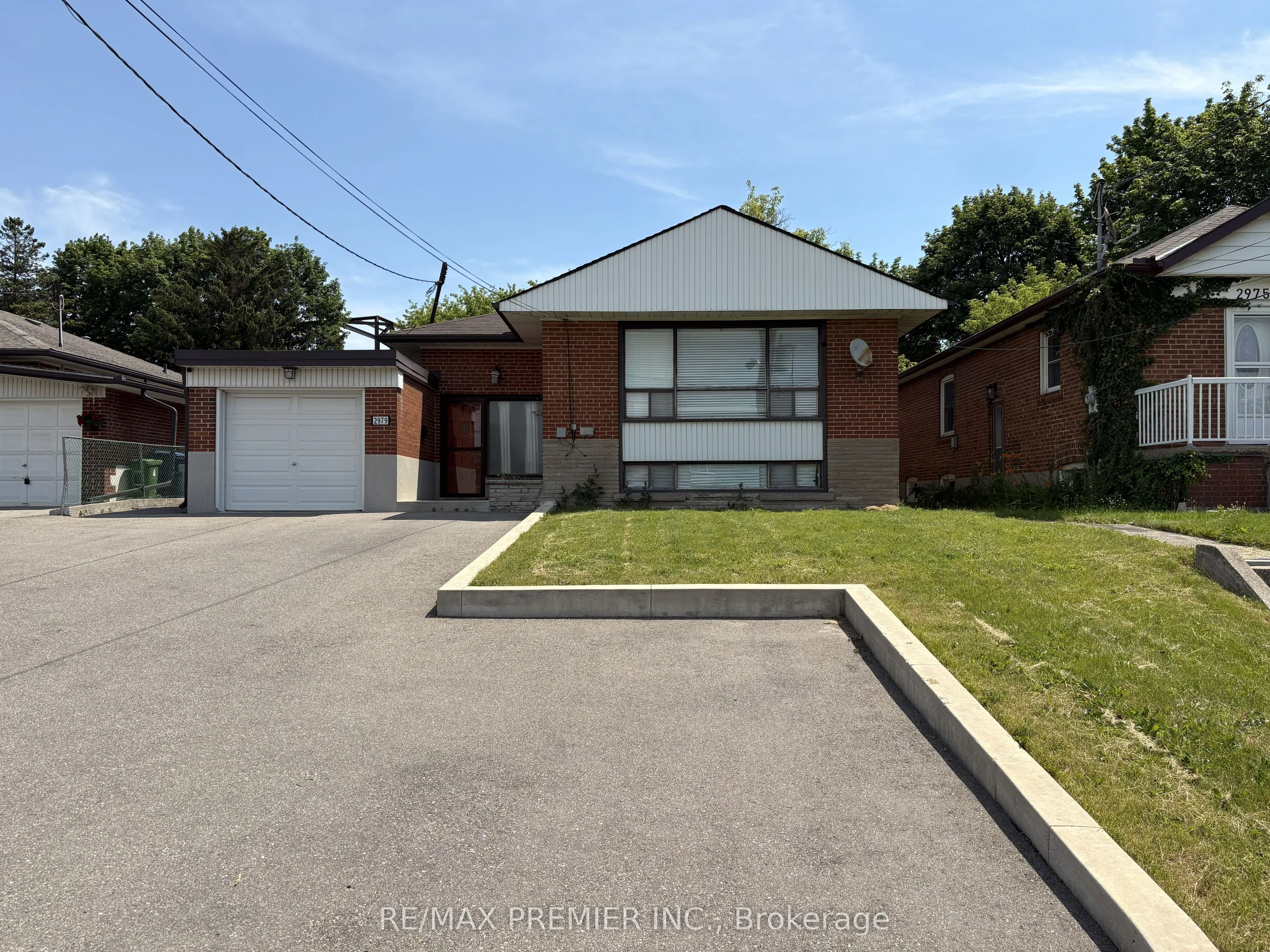 2979 Weston Road