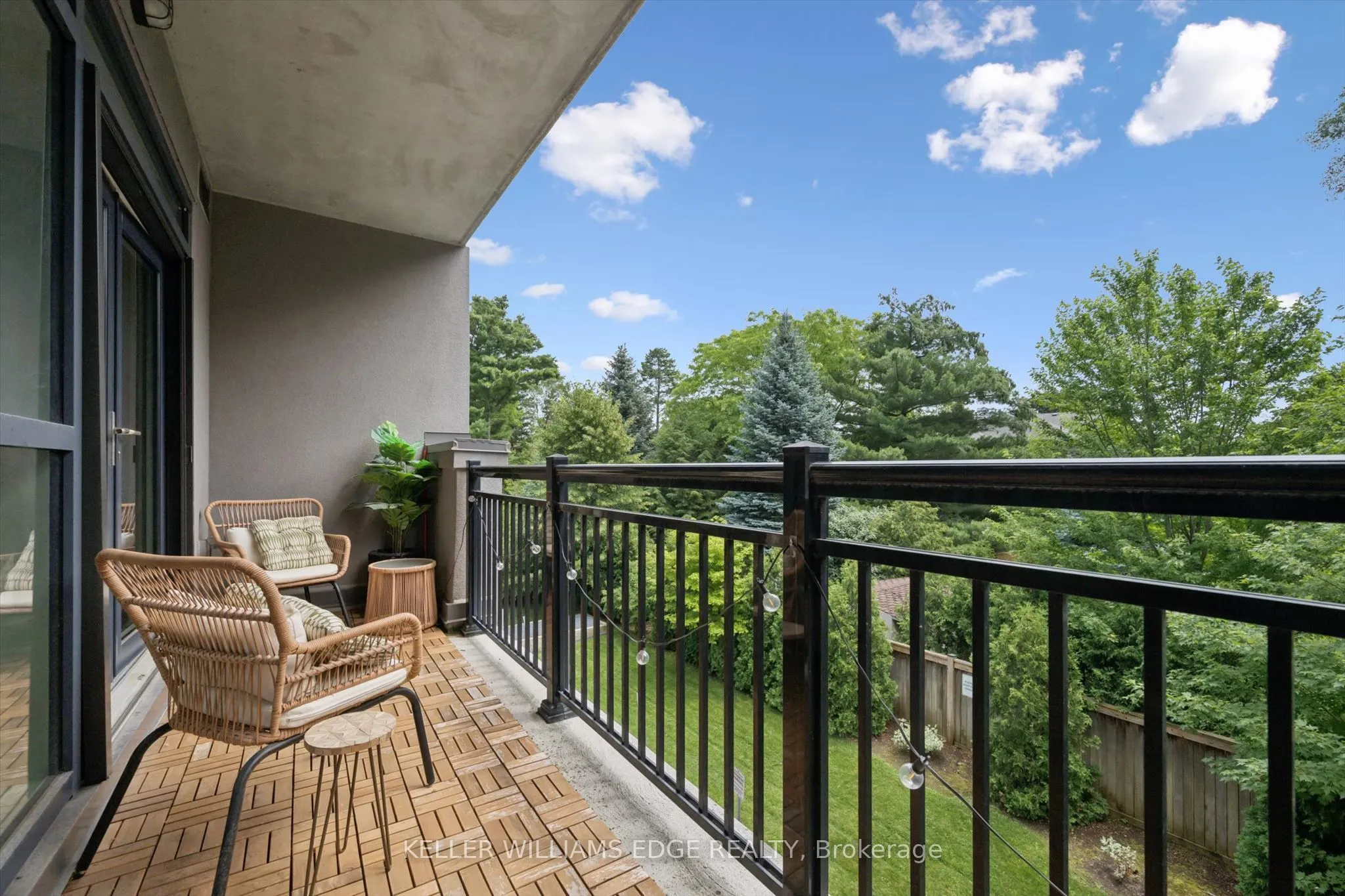 34 Plains Road E #208