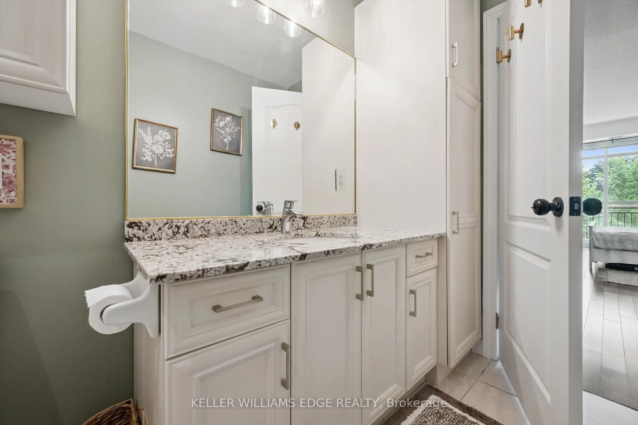 34 Plains Road E #208