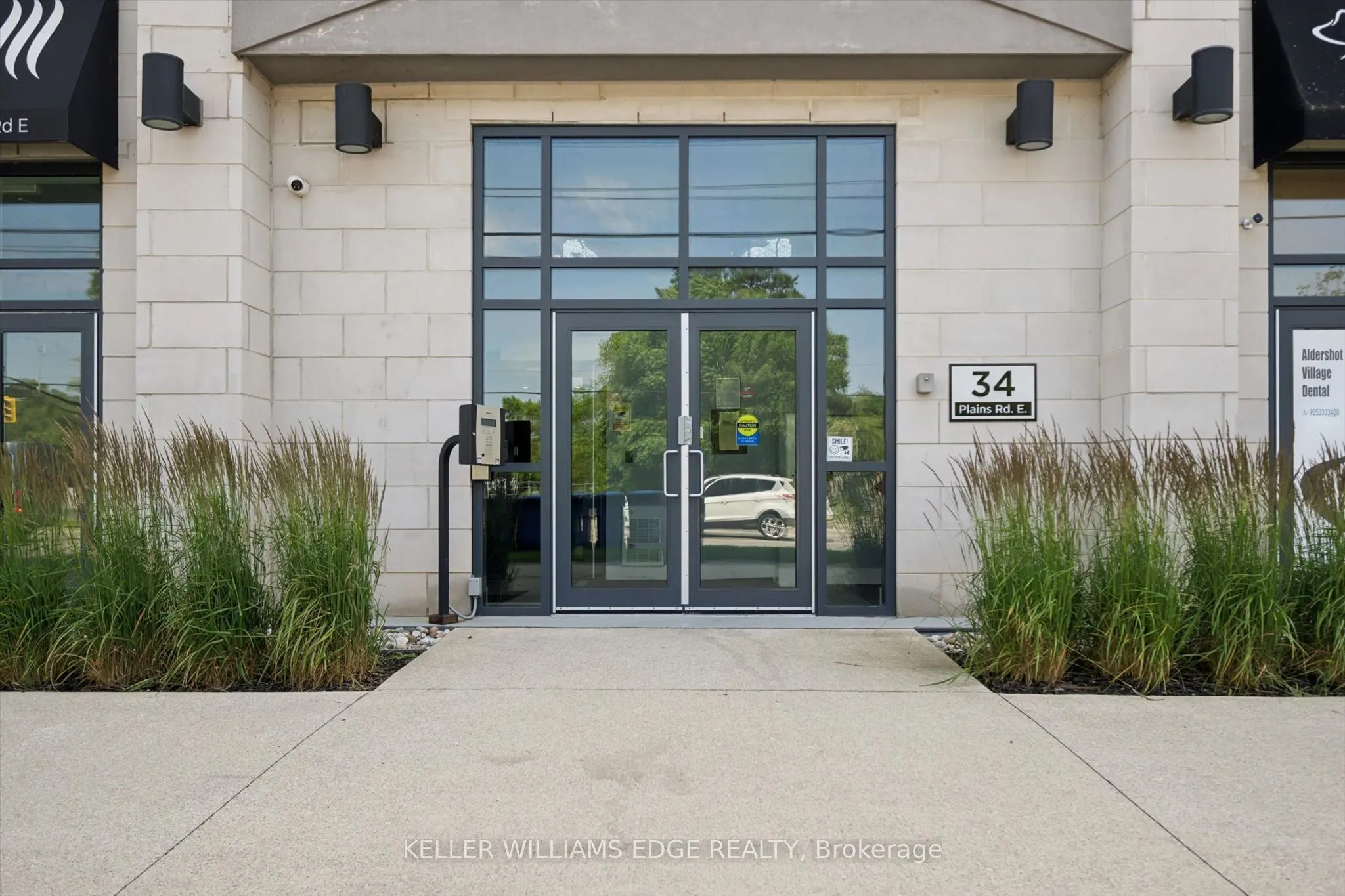 34 Plains Road E #208
