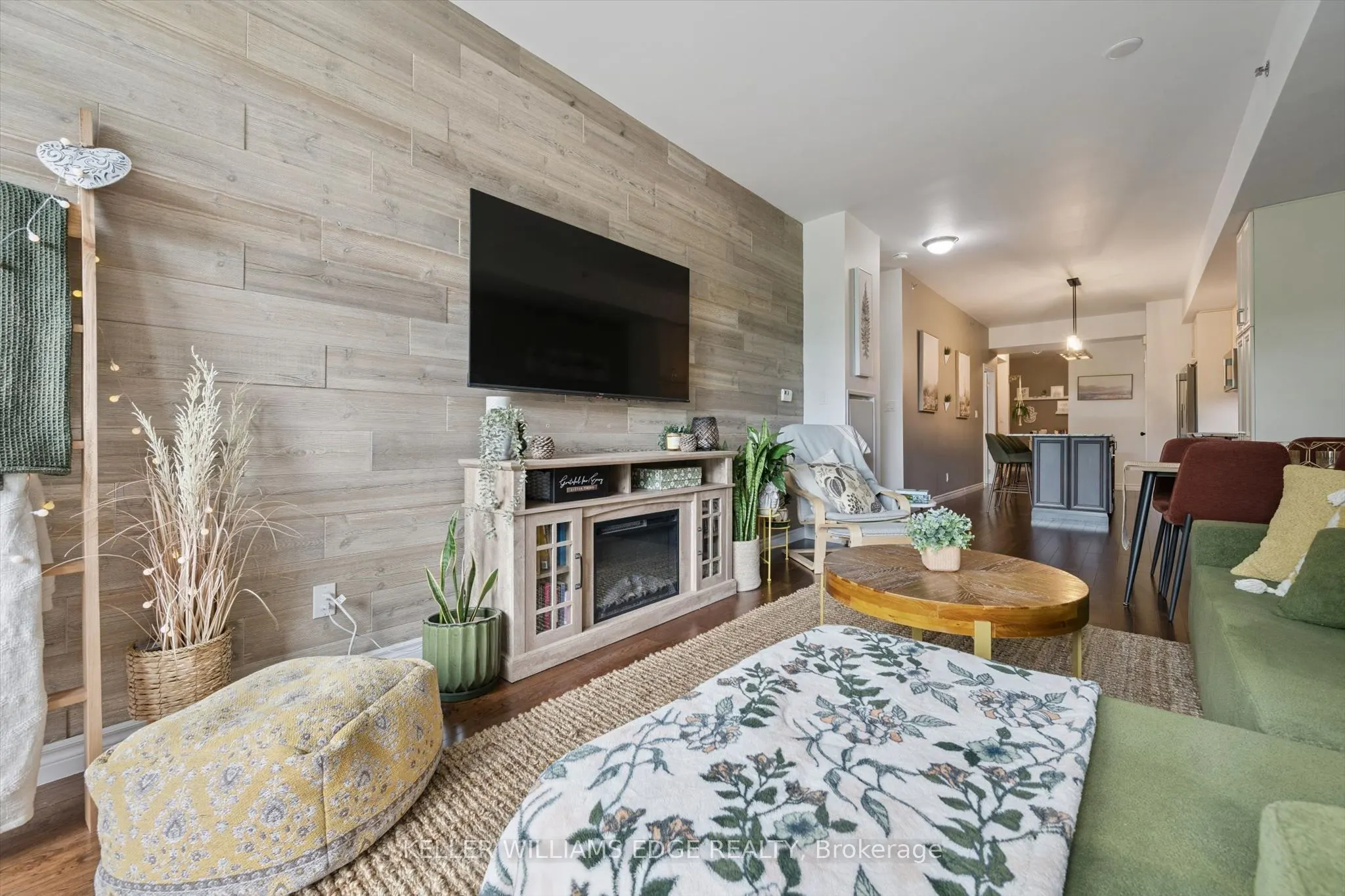 34 Plains Road E #208