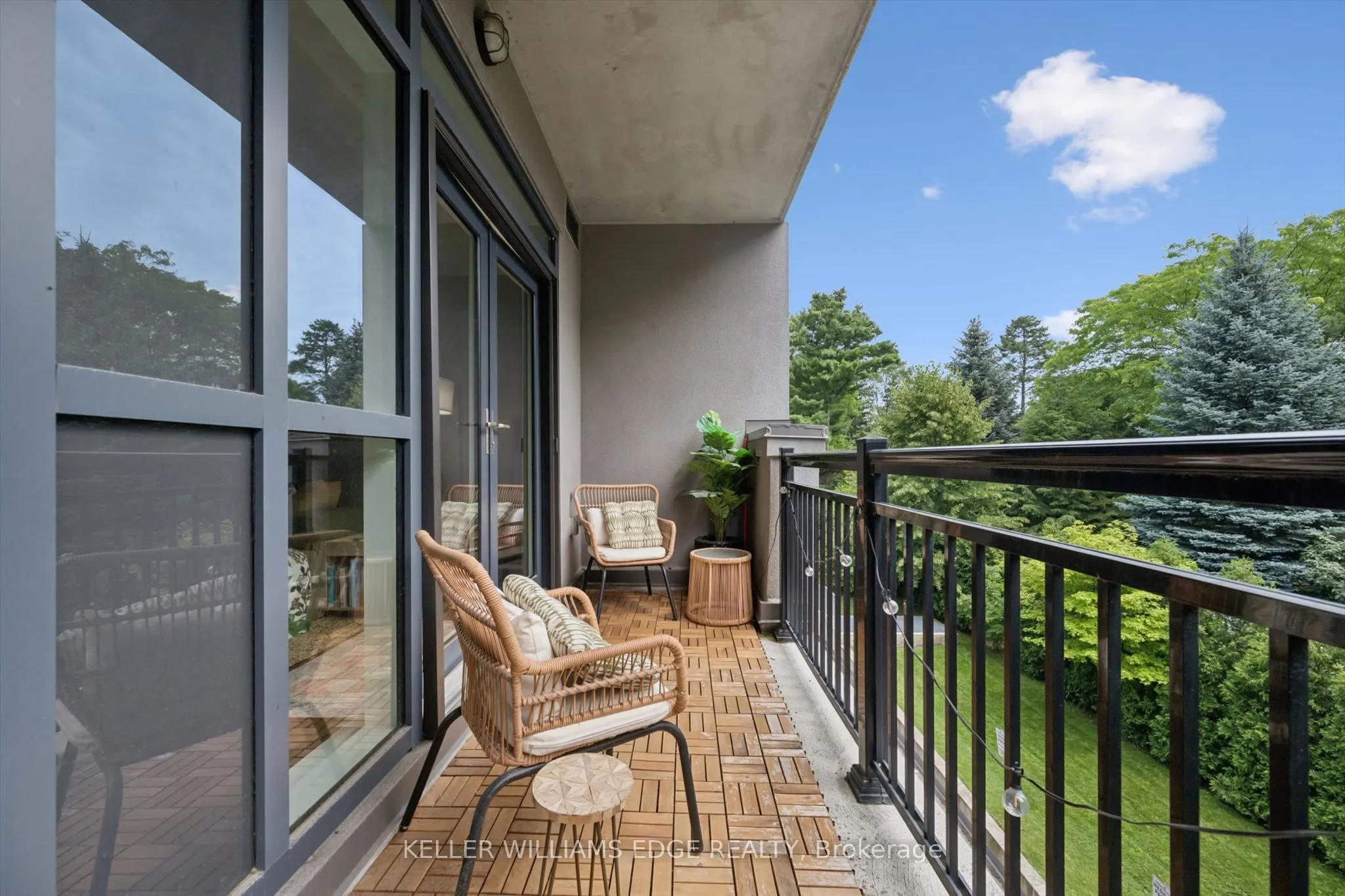 34 Plains Road E #208