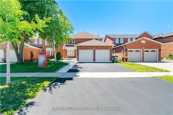 37 Lord Simcoe Drive