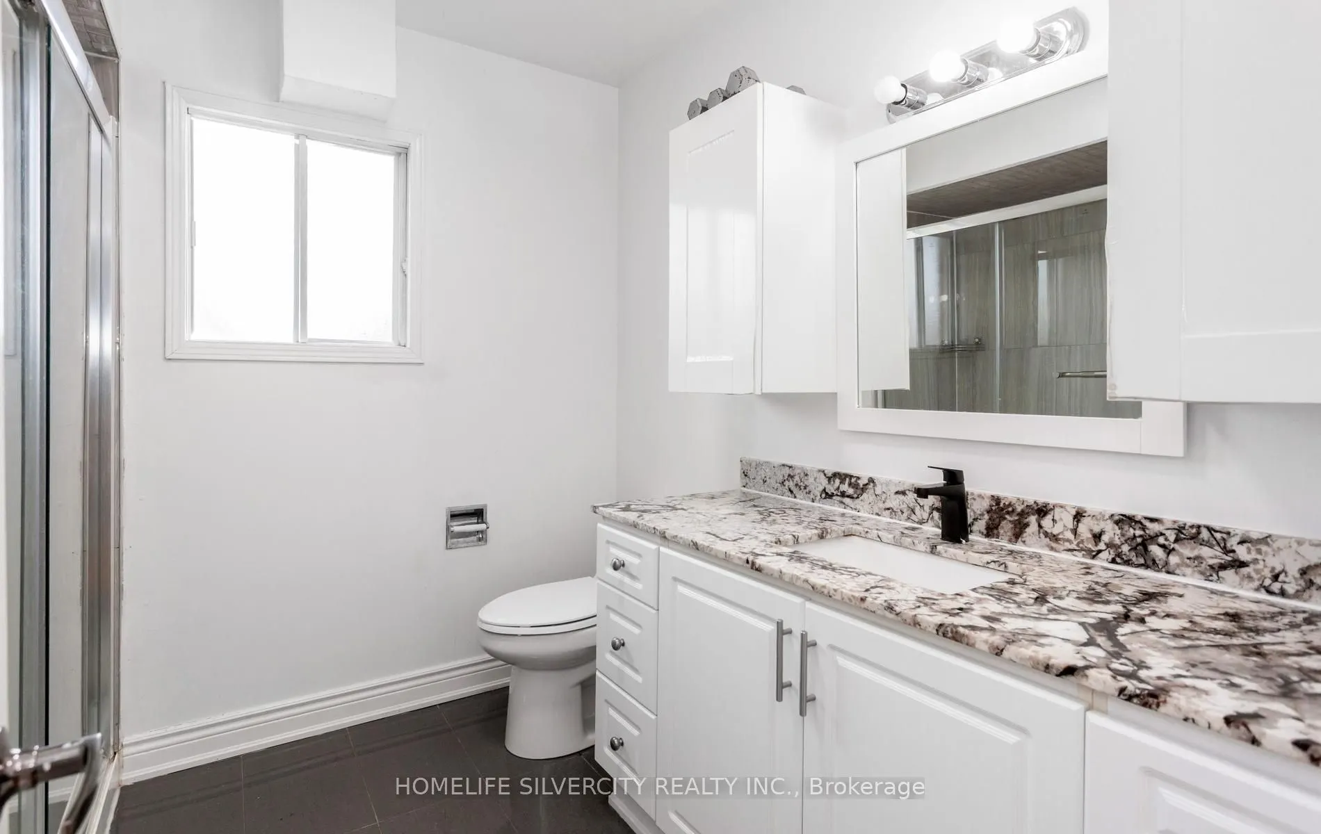 303 Hickory Circle