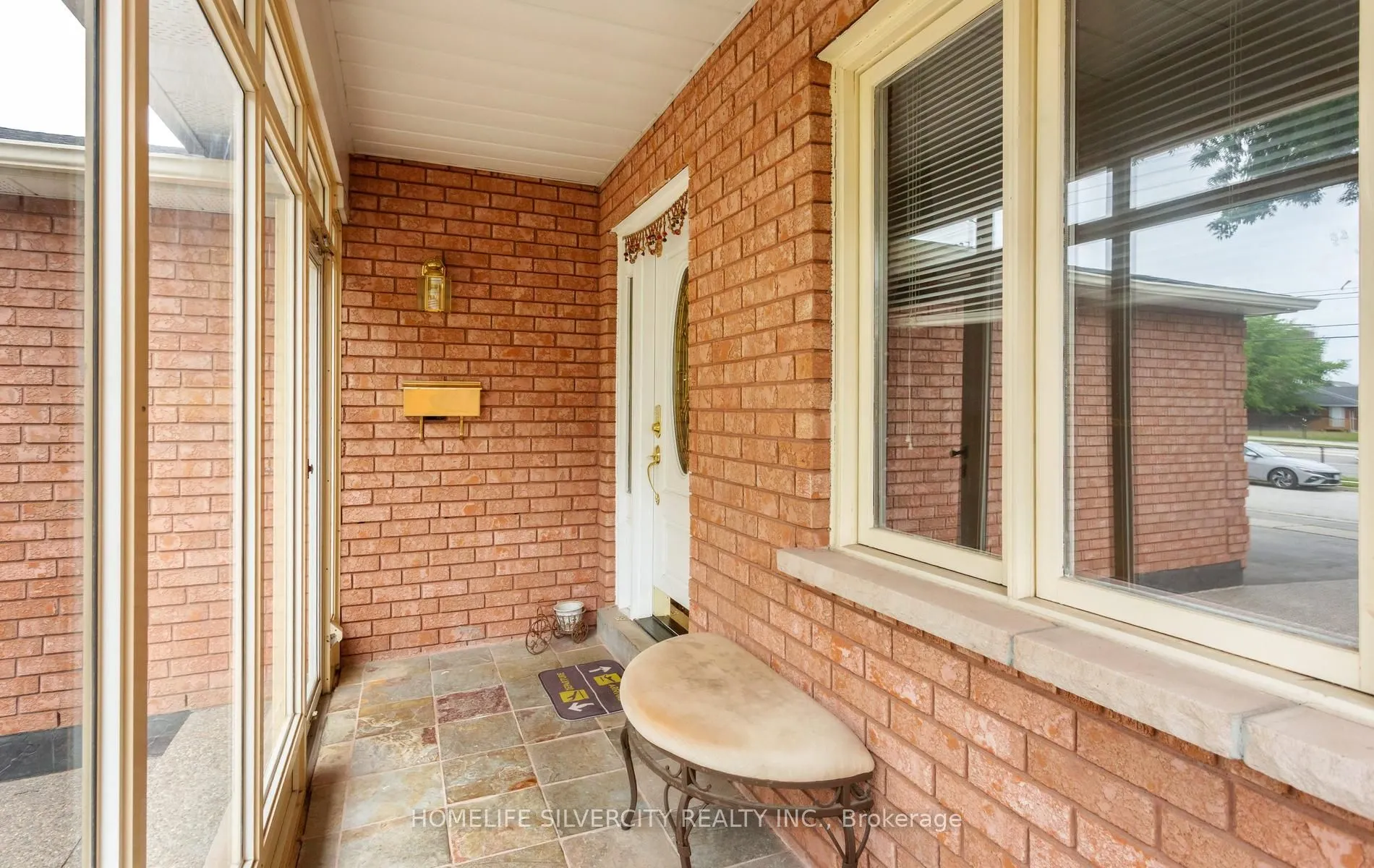 303 Hickory Circle