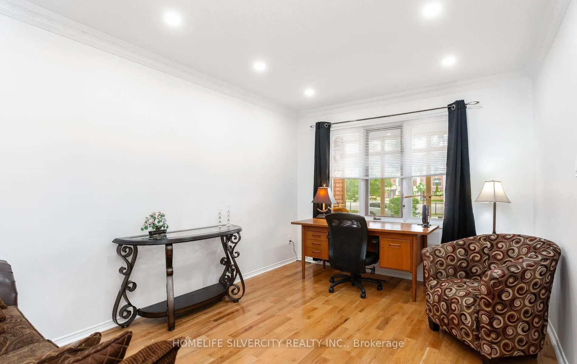 303 Hickory Circle
