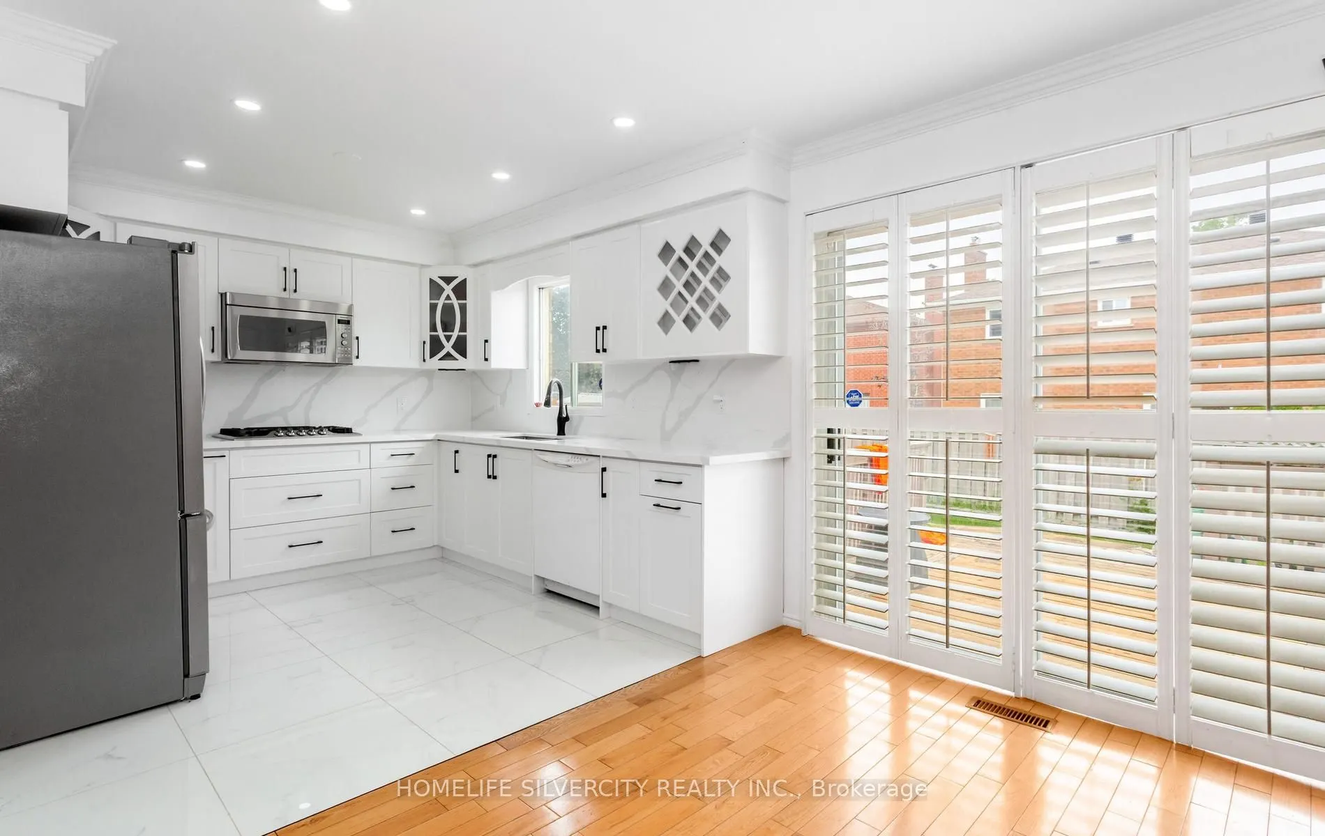 303 Hickory Circle