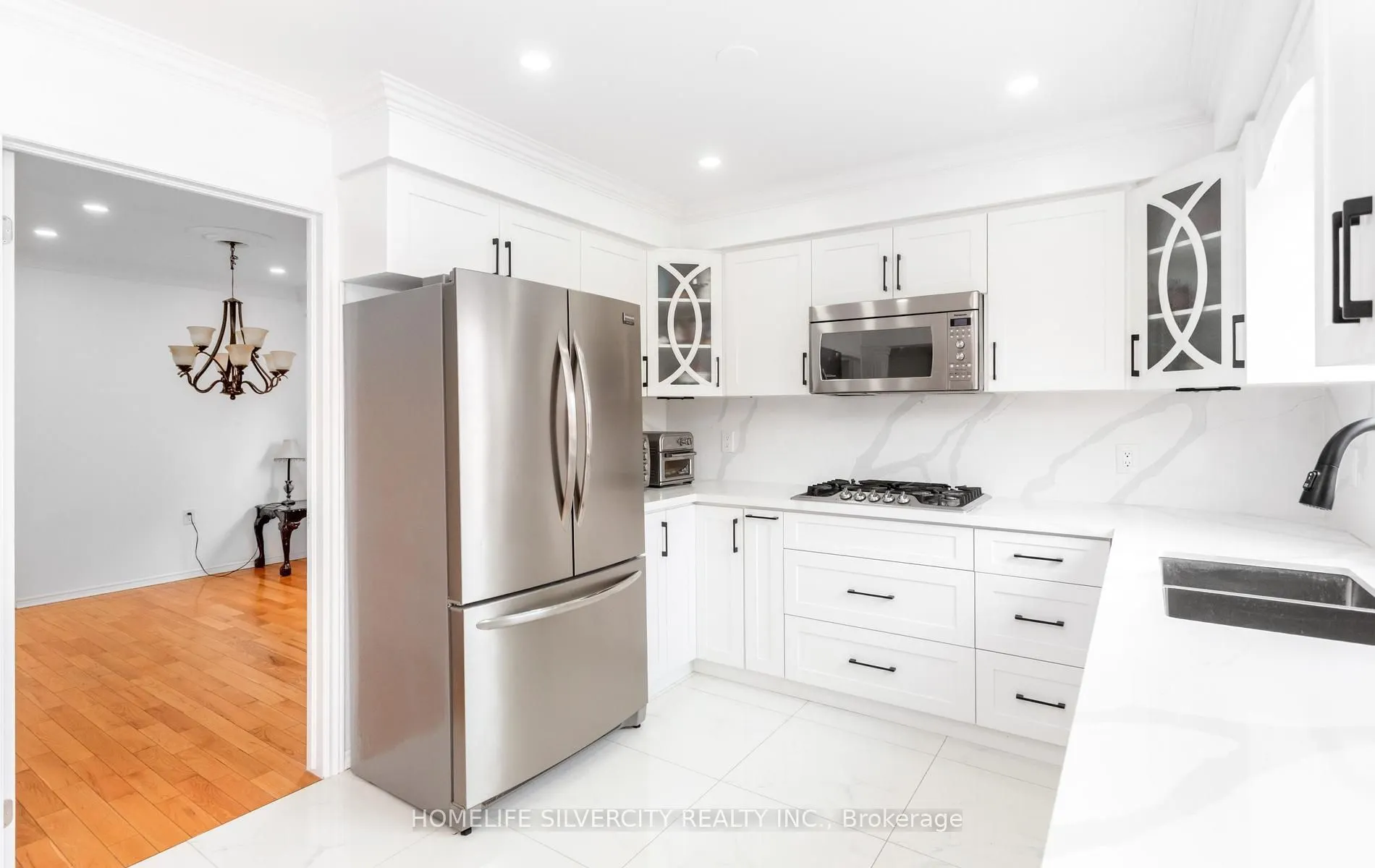 303 Hickory Circle