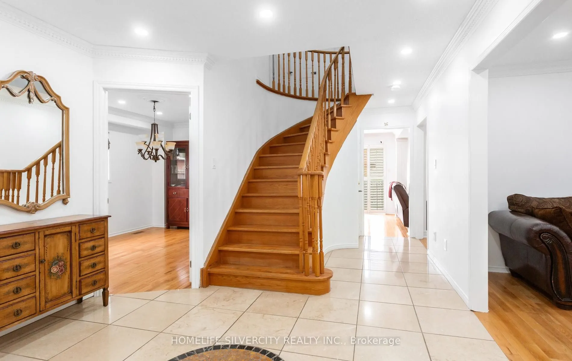 303 Hickory Circle