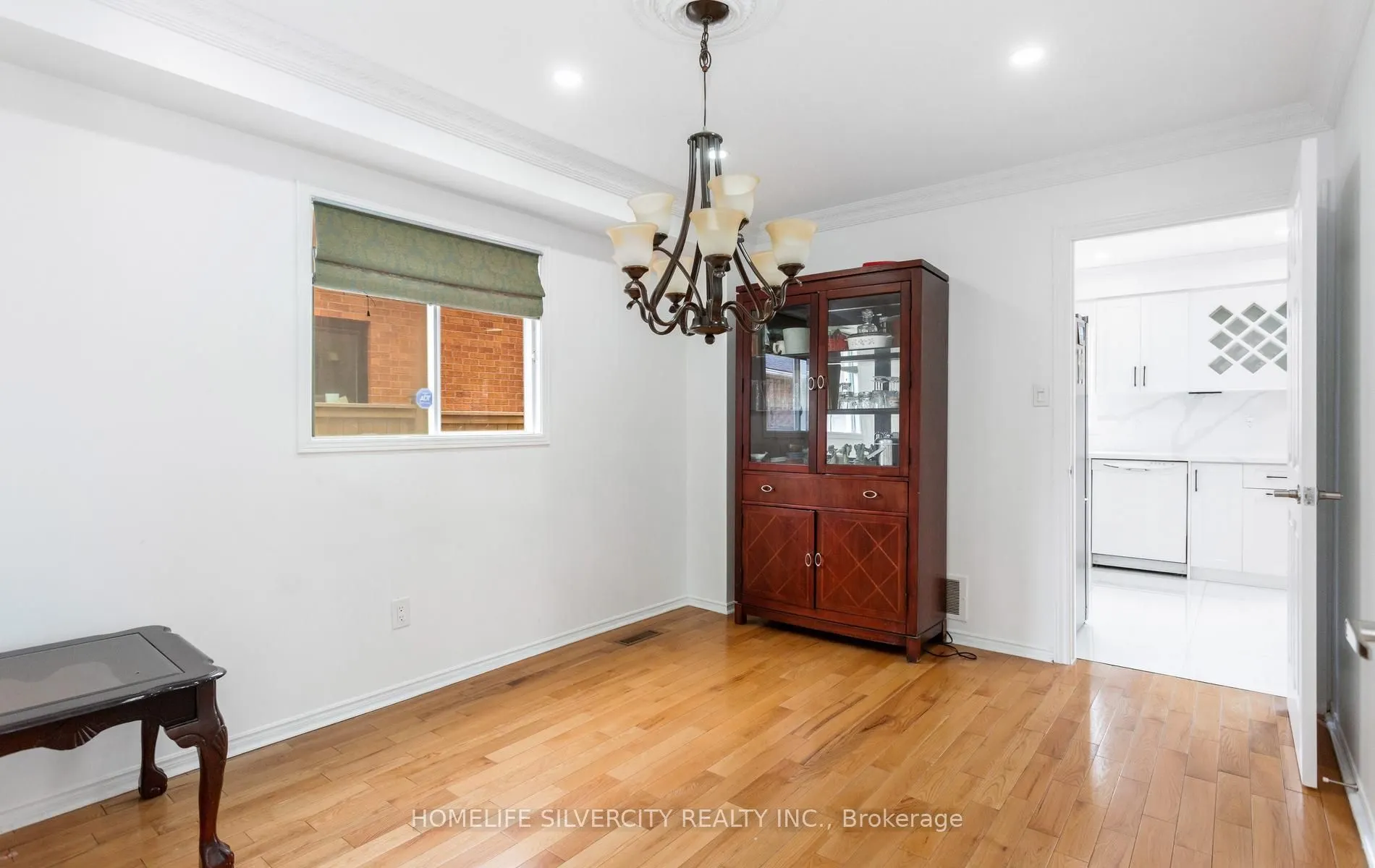 303 Hickory Circle