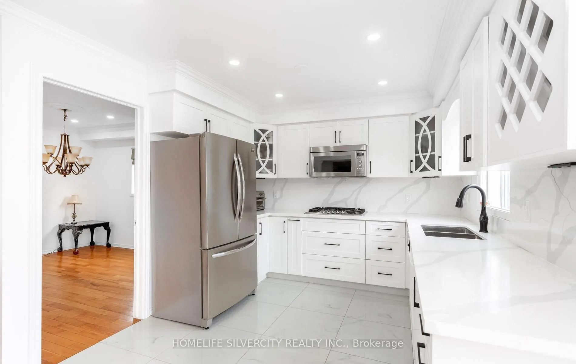 303 Hickory Circle