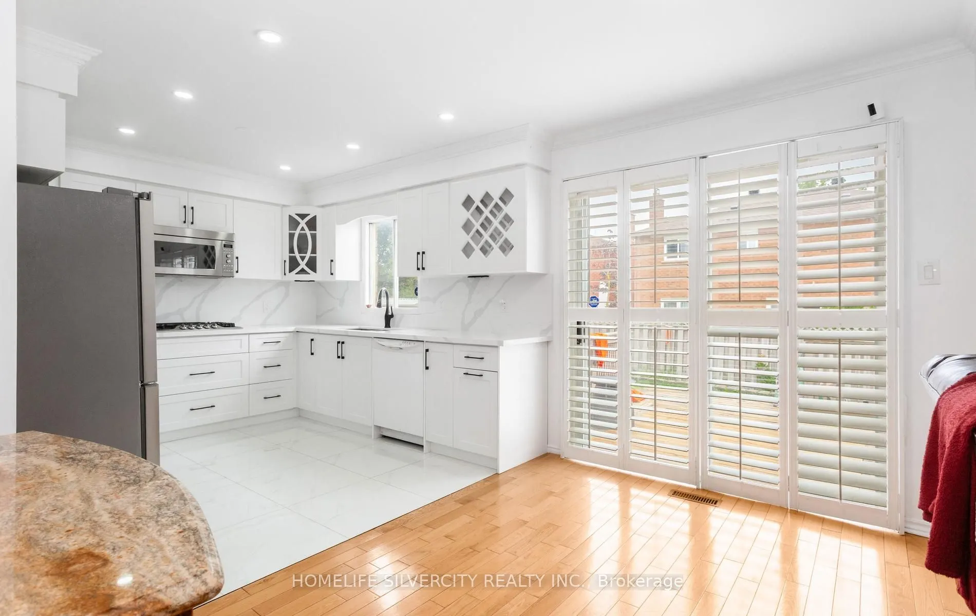 303 Hickory Circle