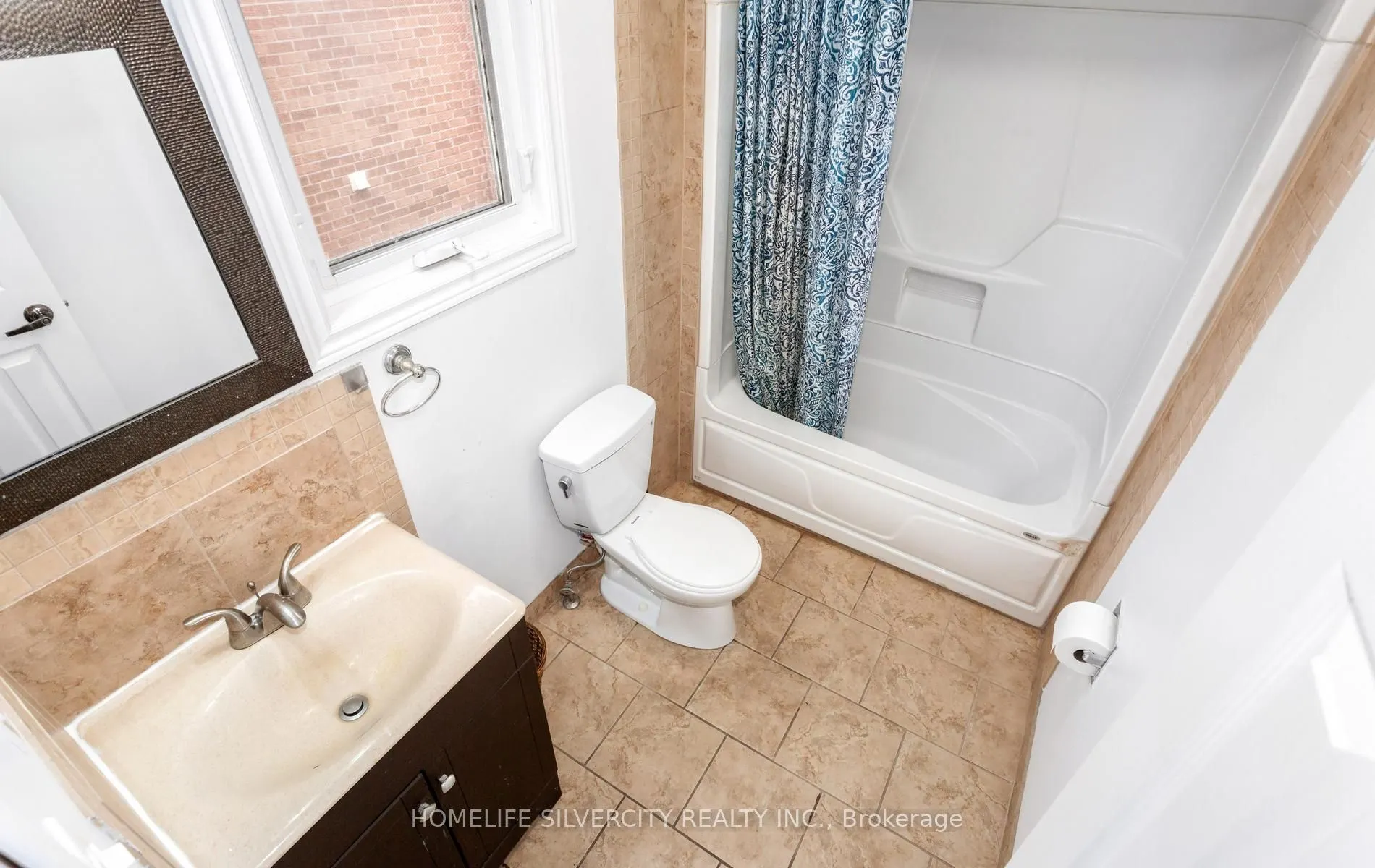 303 Hickory Circle