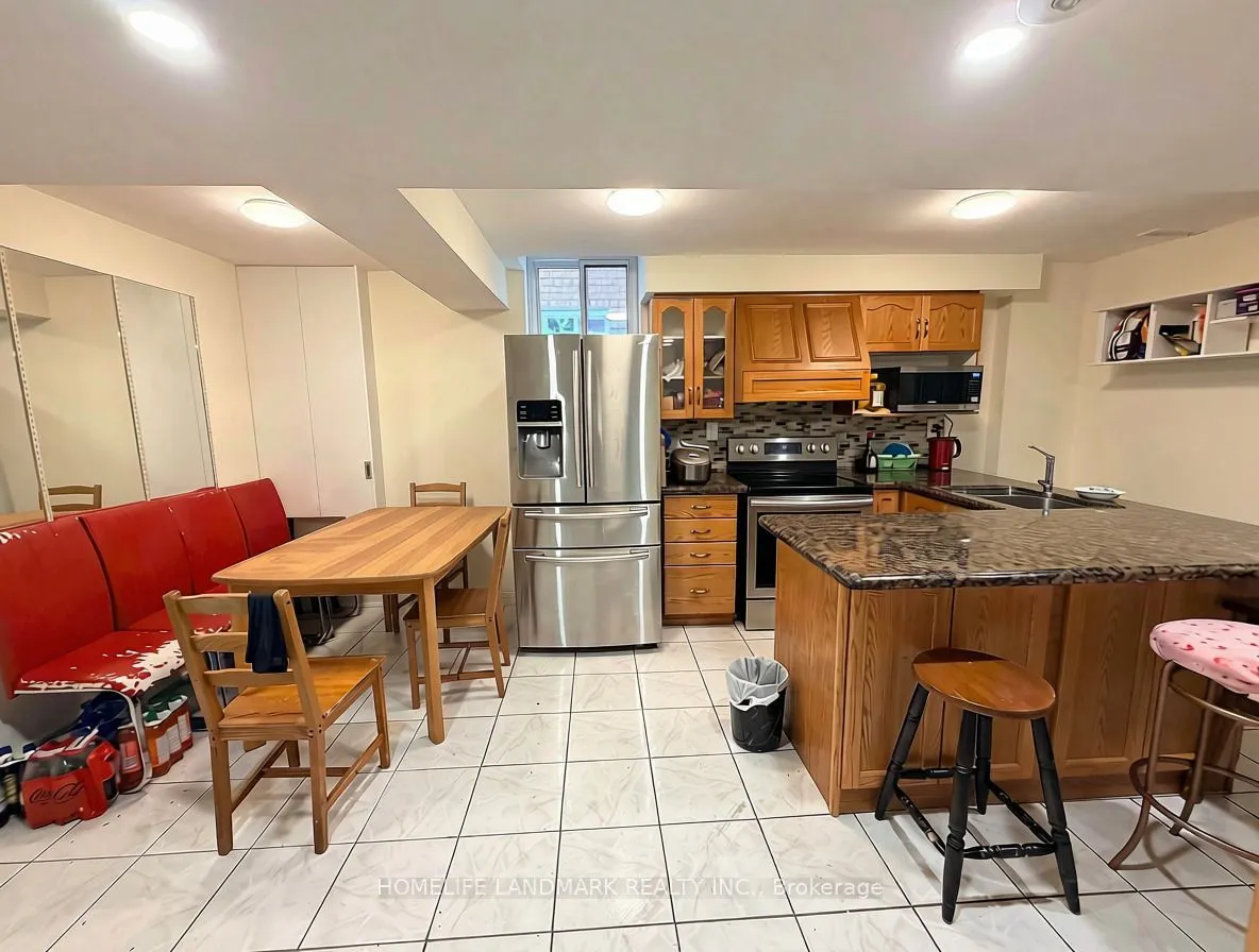 2587 Credit Valley Road