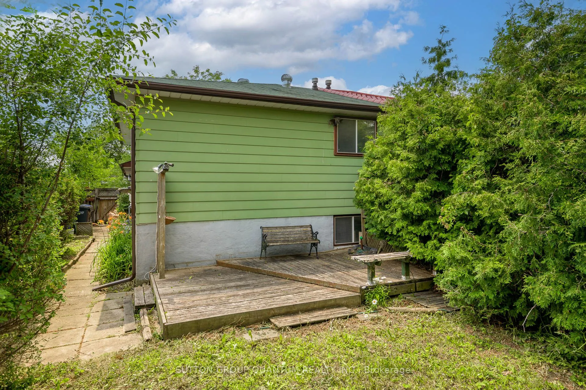 754 Eaglemount Crescent