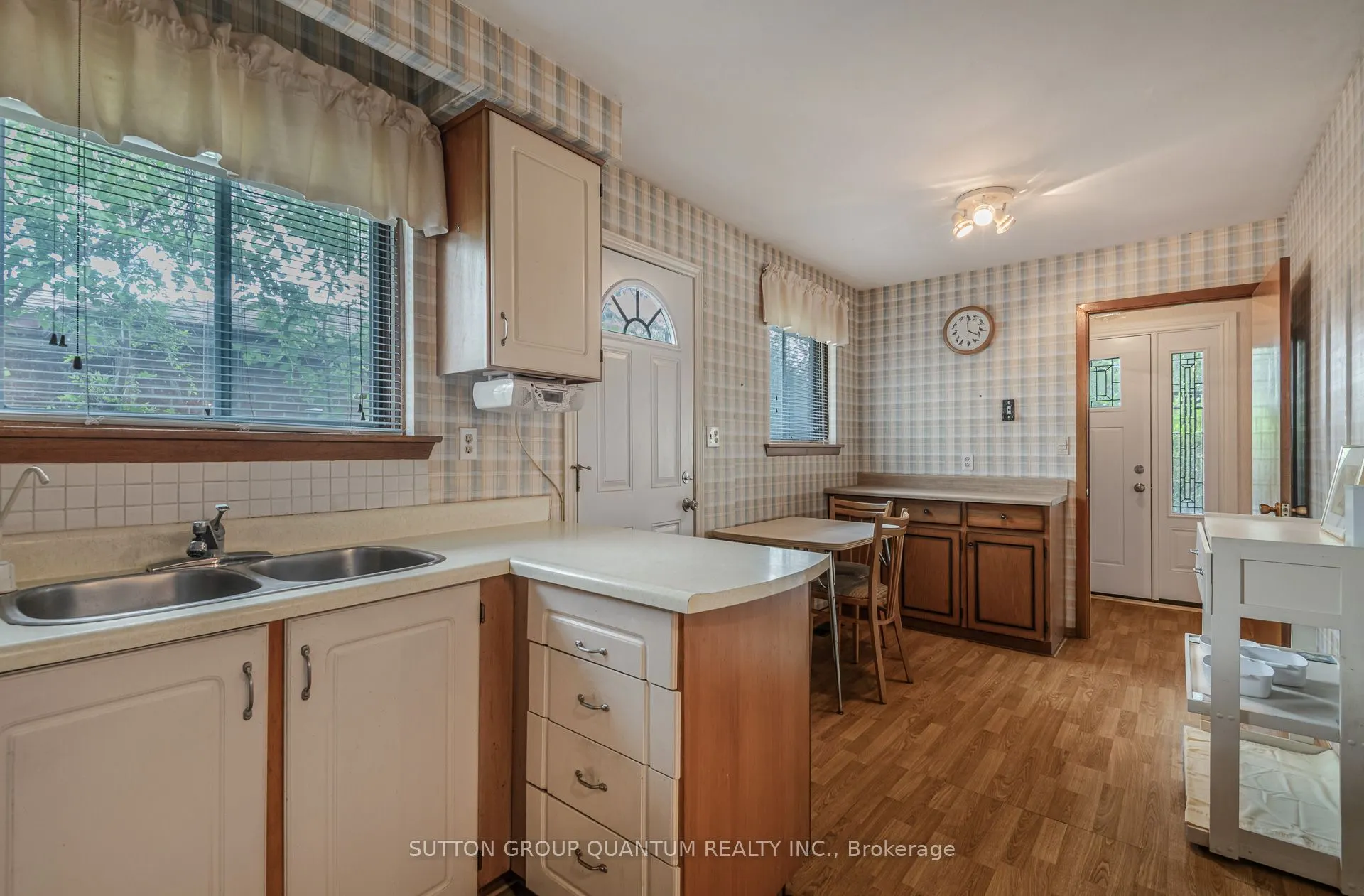 754 Eaglemount Crescent