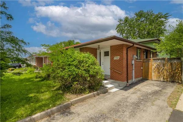 754 Eaglemount Crescent