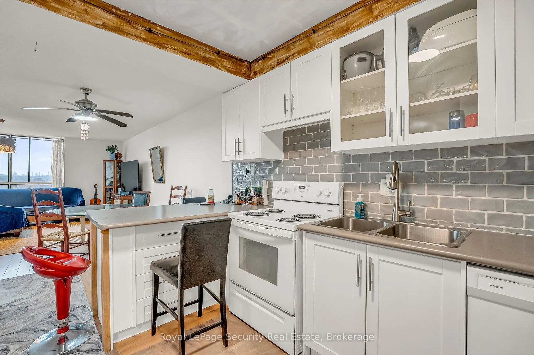 10 Martha Eaton Way #1207