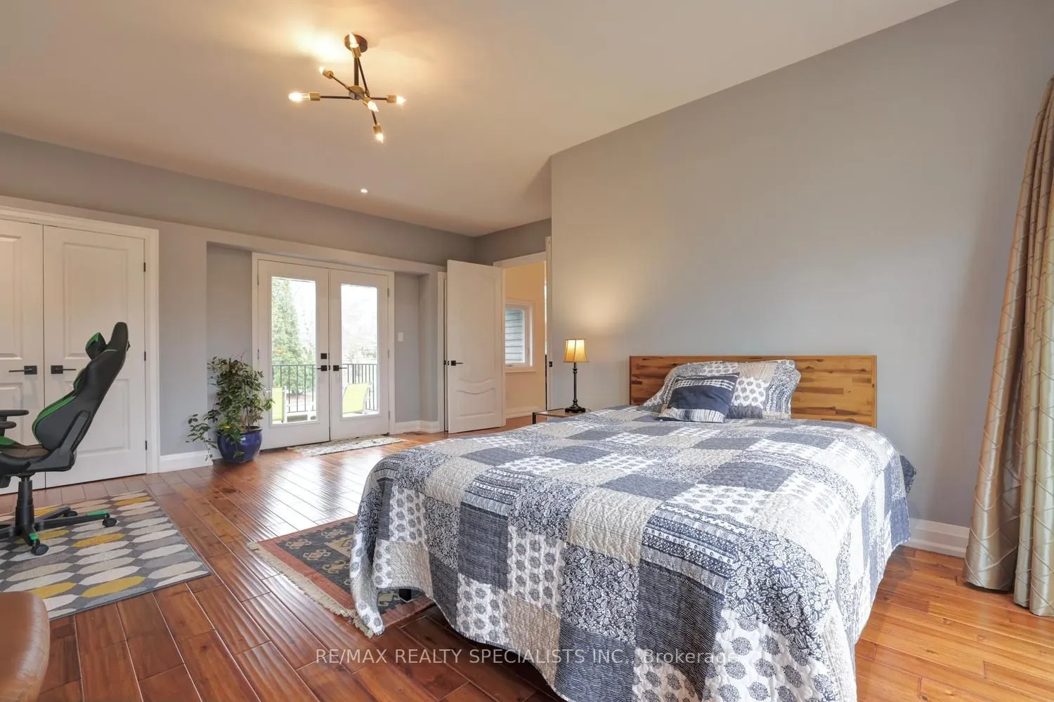 1301 Gatehouse Drive