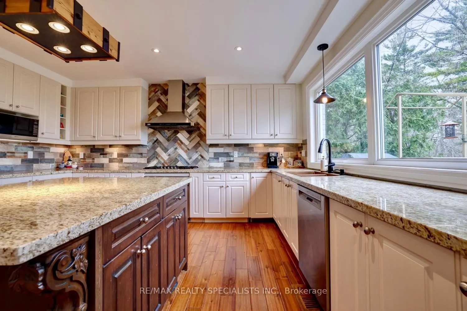 1301 Gatehouse Drive
