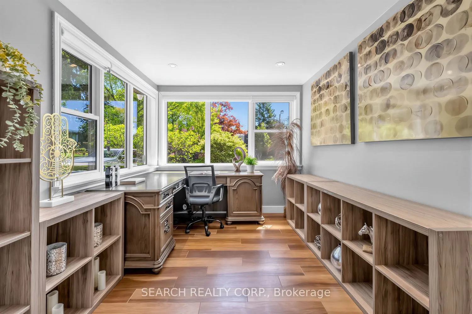 1421 Watersedge Road