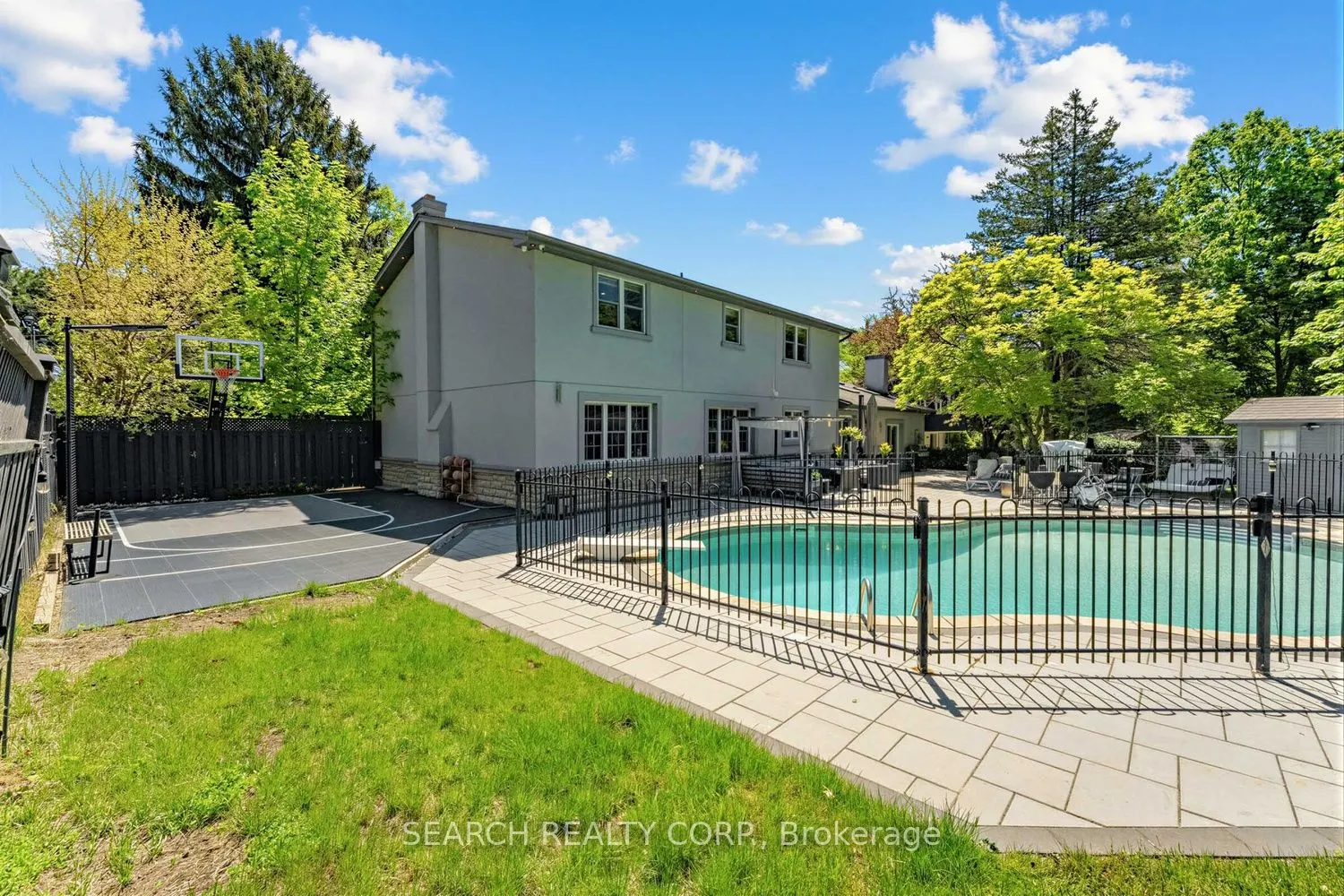 1421 Watersedge Road