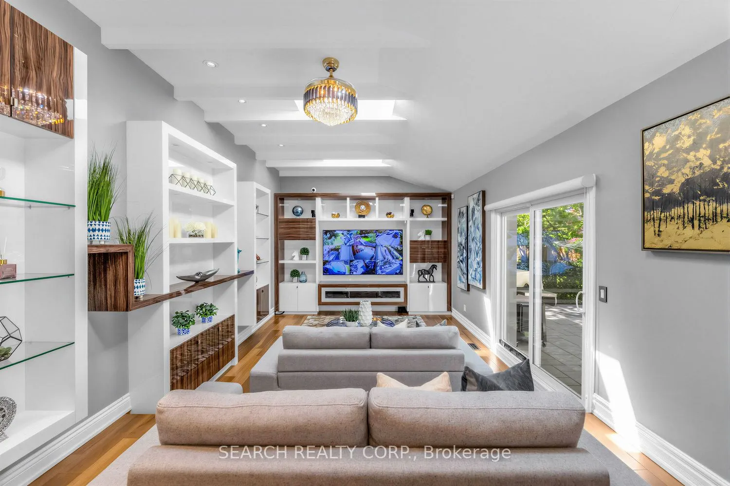 1421 Watersedge Road