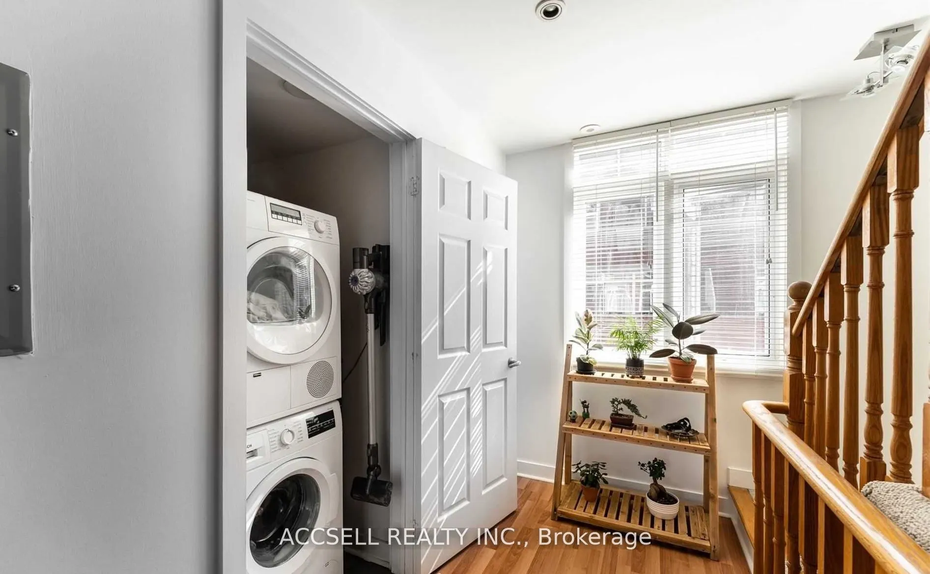 3400 Lake Shore Boulevard W #229