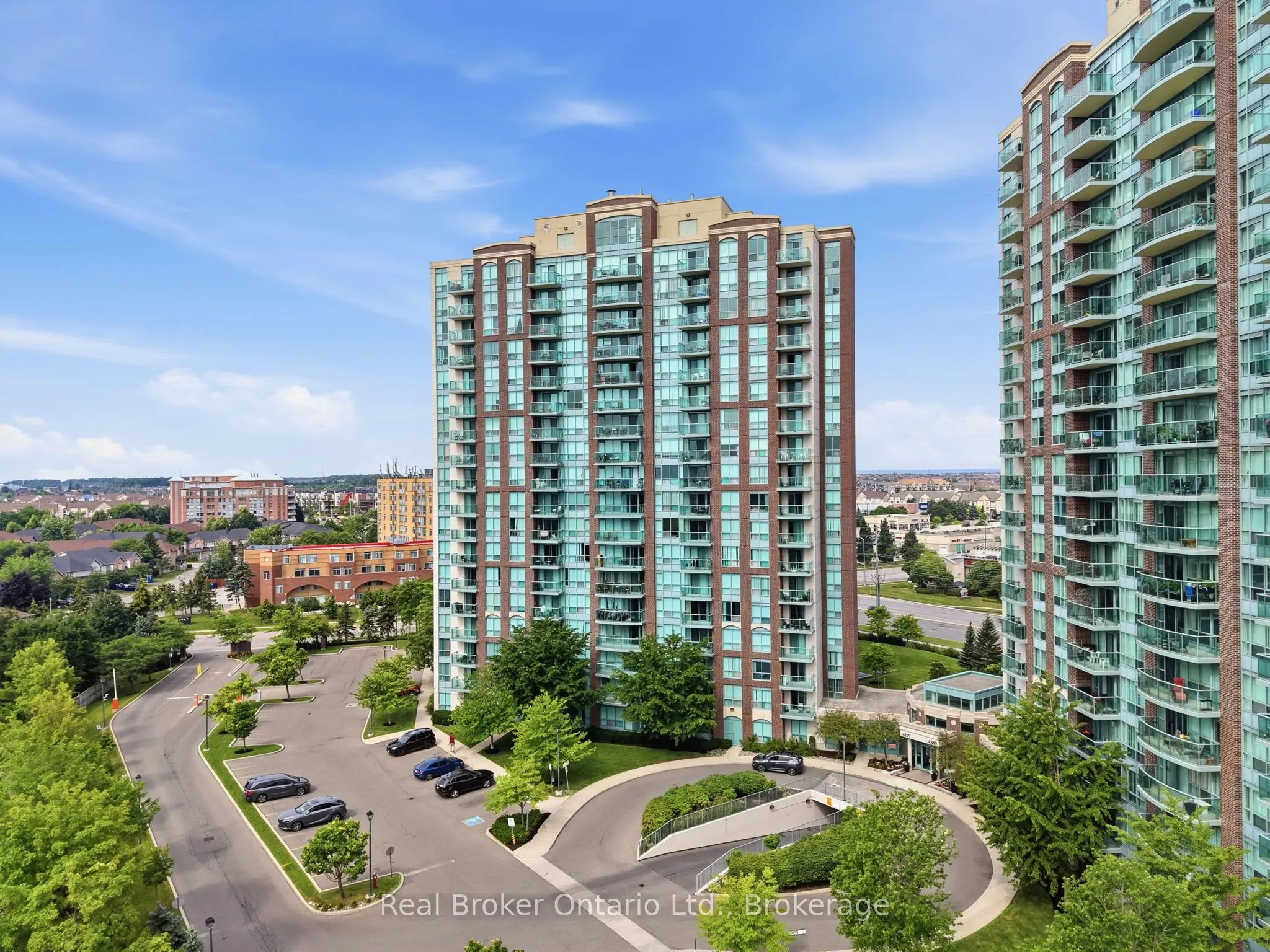 4879 Kimbermount Avenue #902