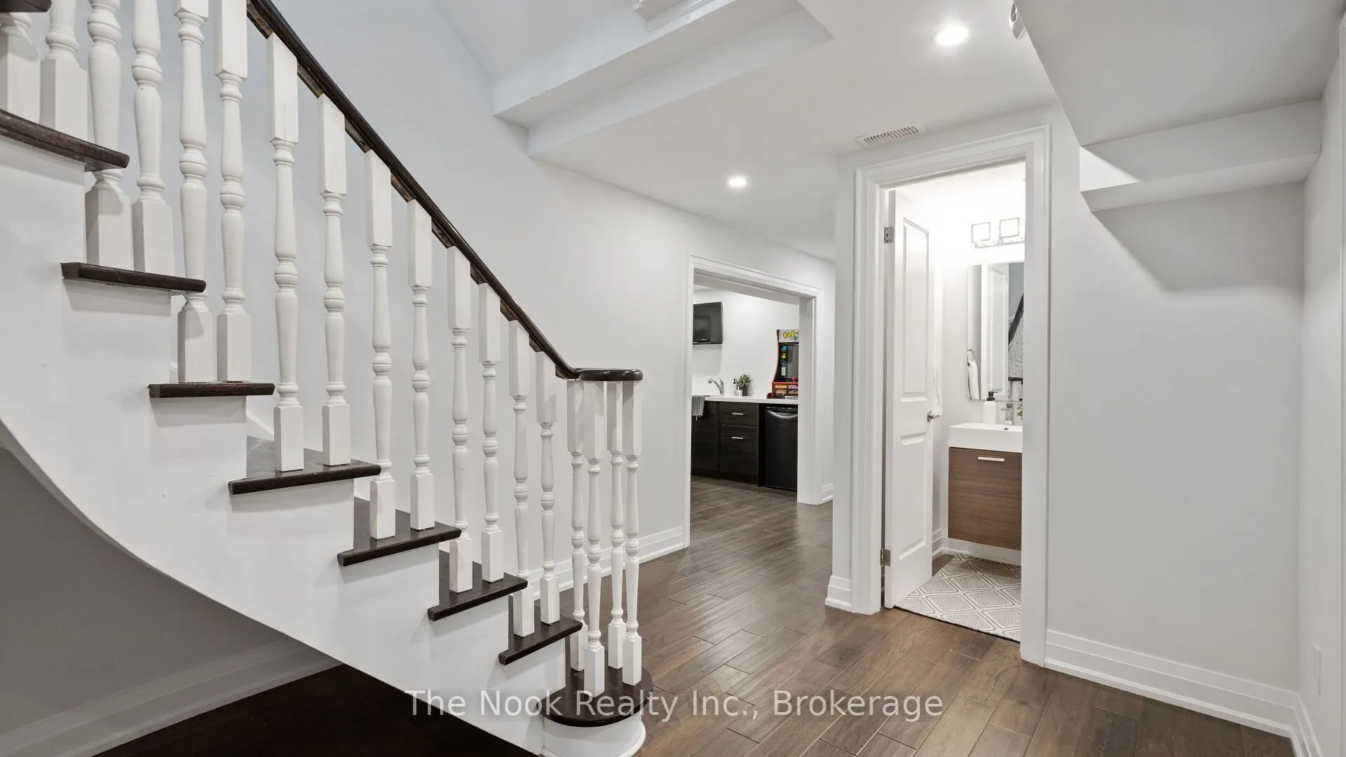 938 Wetherby Lane