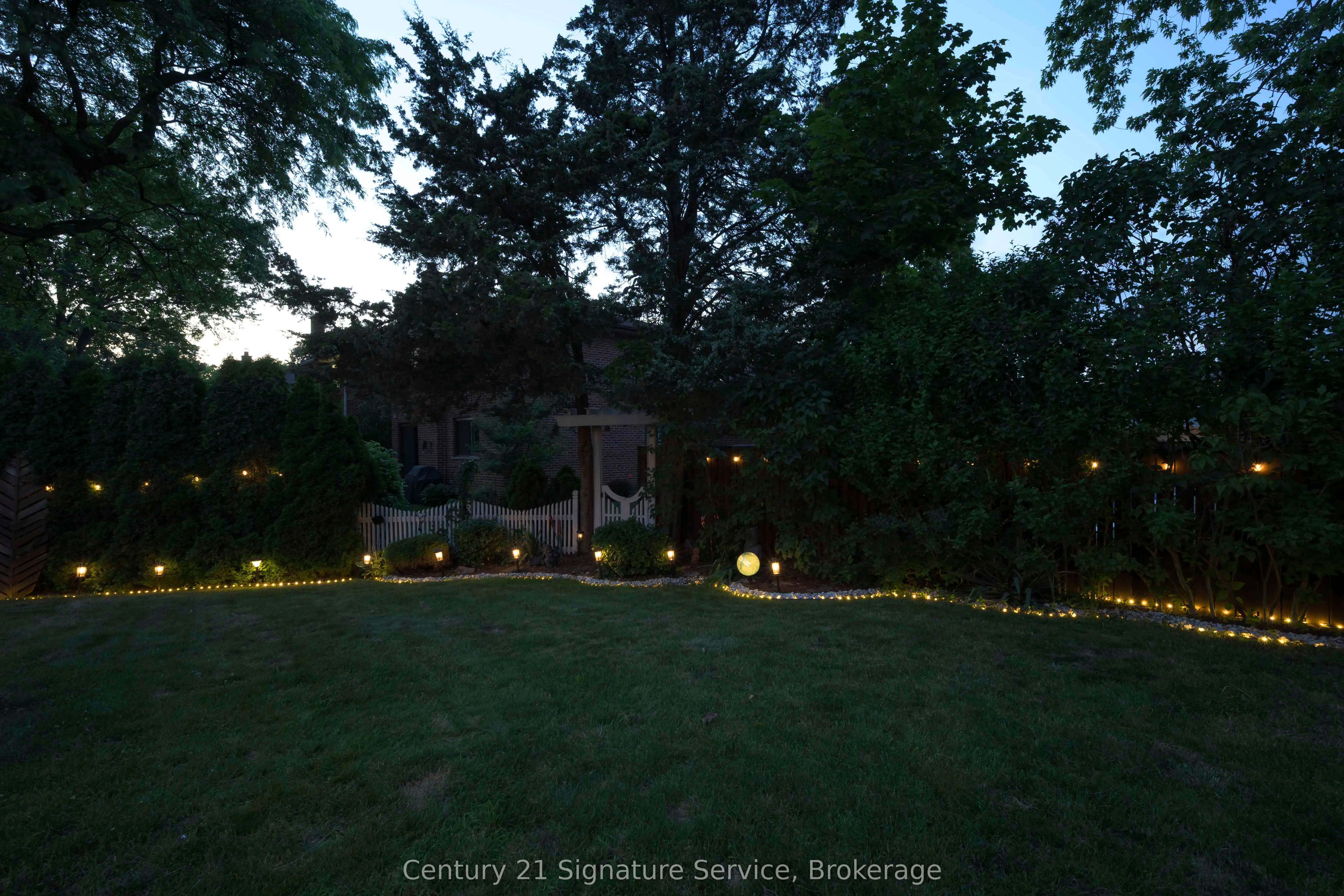 1563 Brentano Boulevard