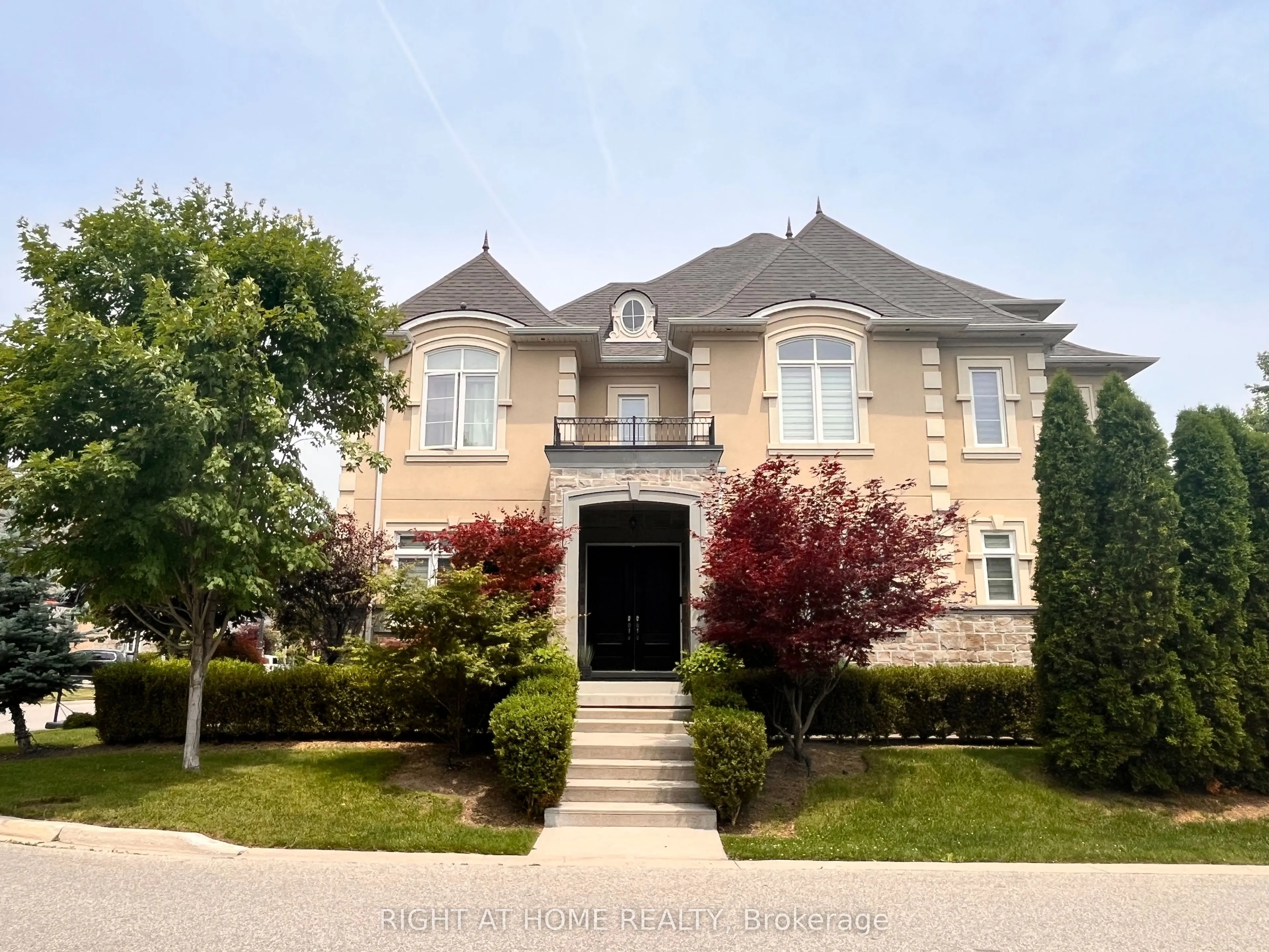 11 Fairmont Close