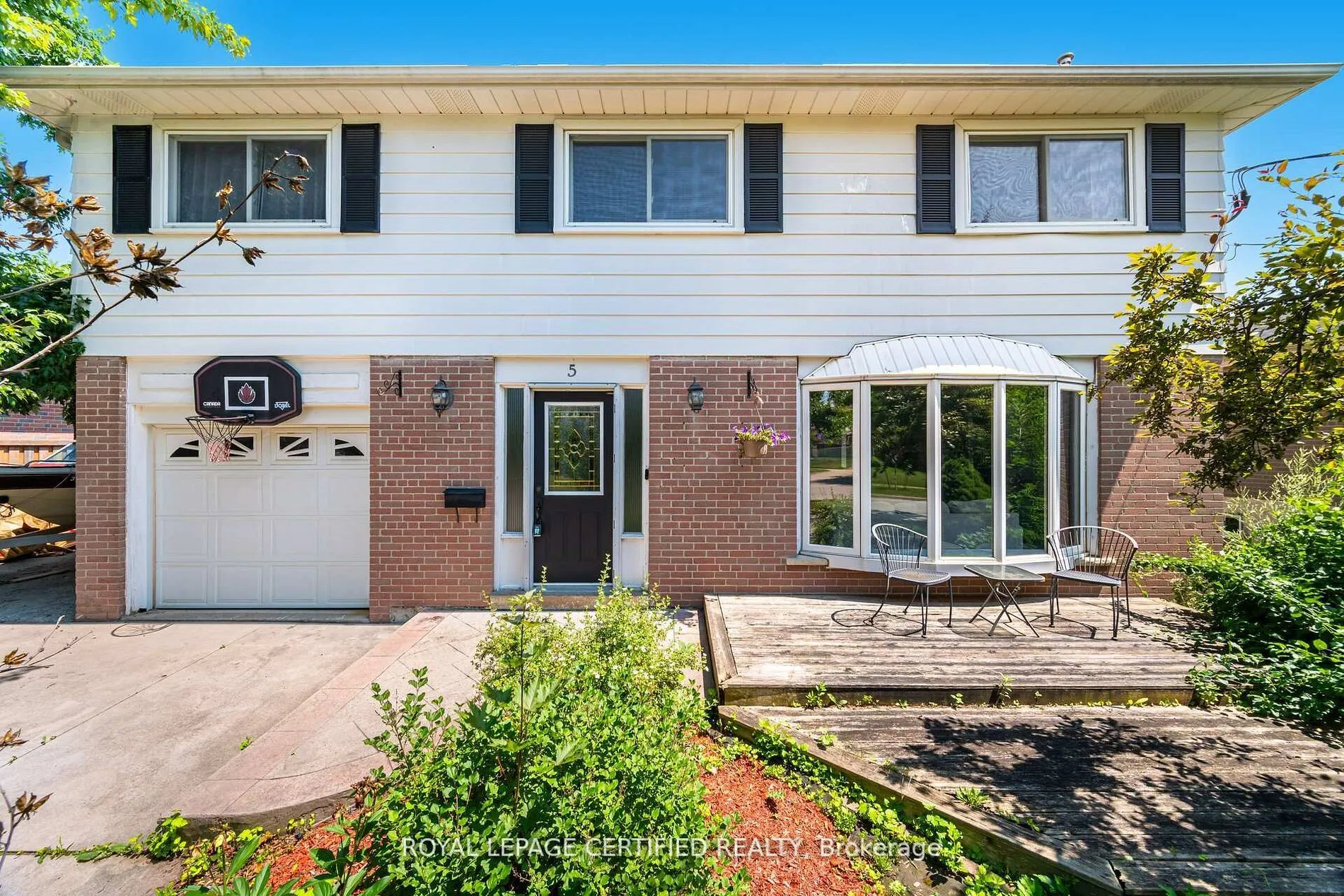 5 Stockman Crescent