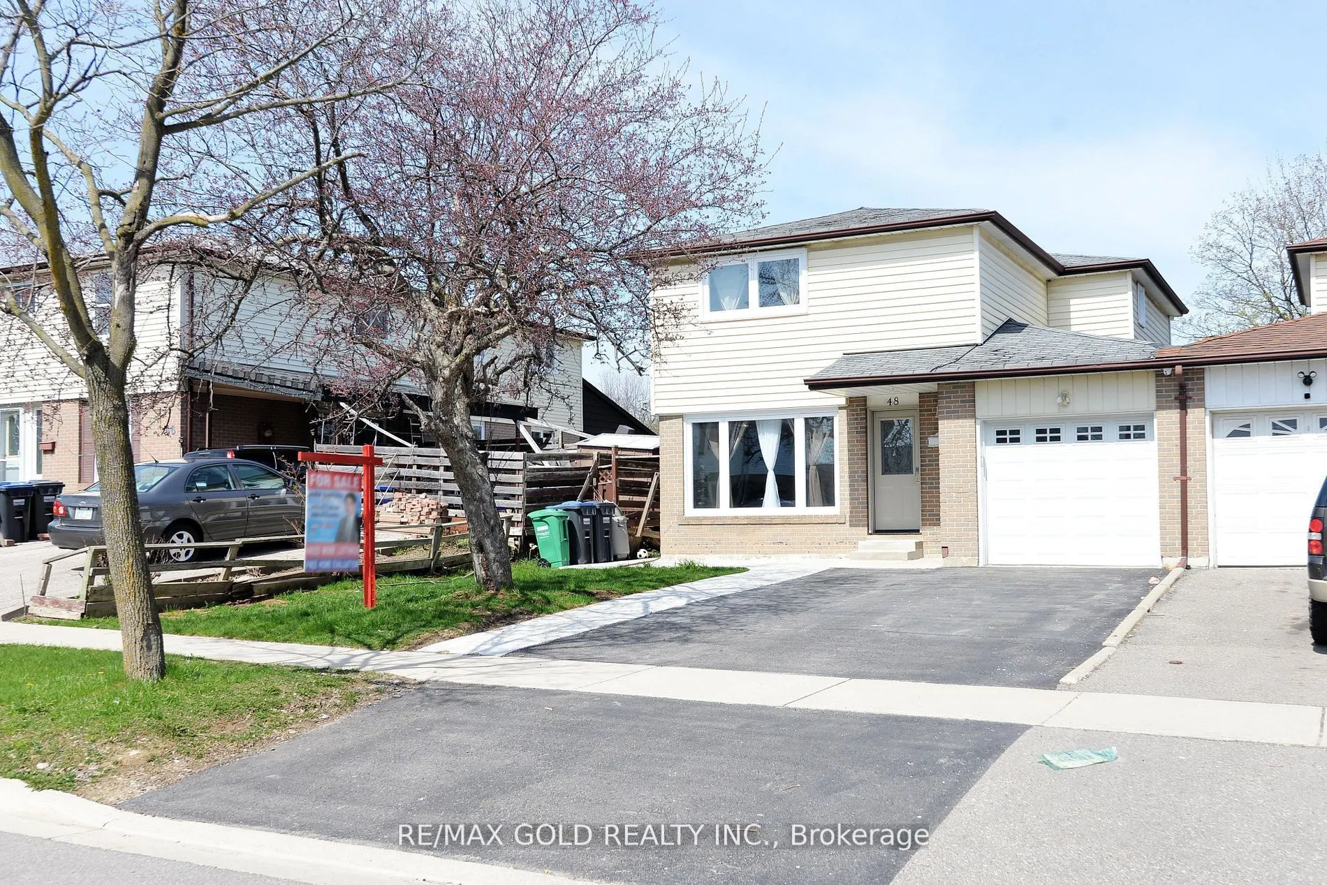 48 Garside Crescent
