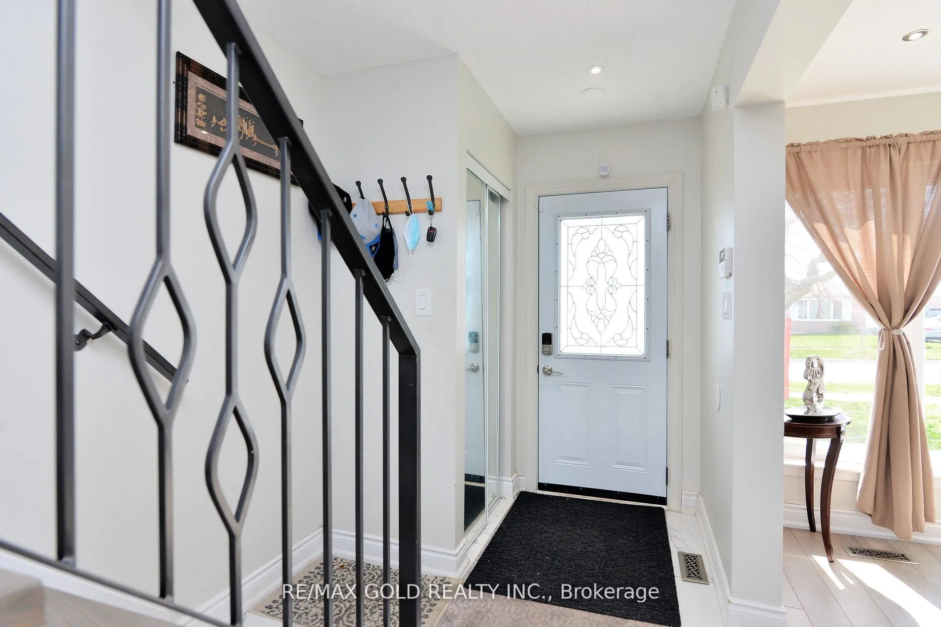 48 Garside Crescent