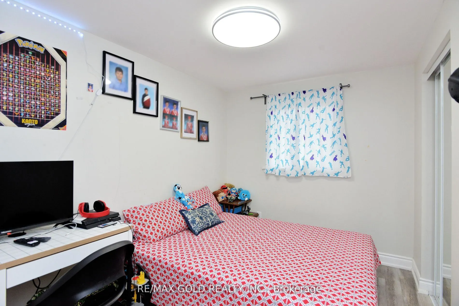 48 Garside Crescent