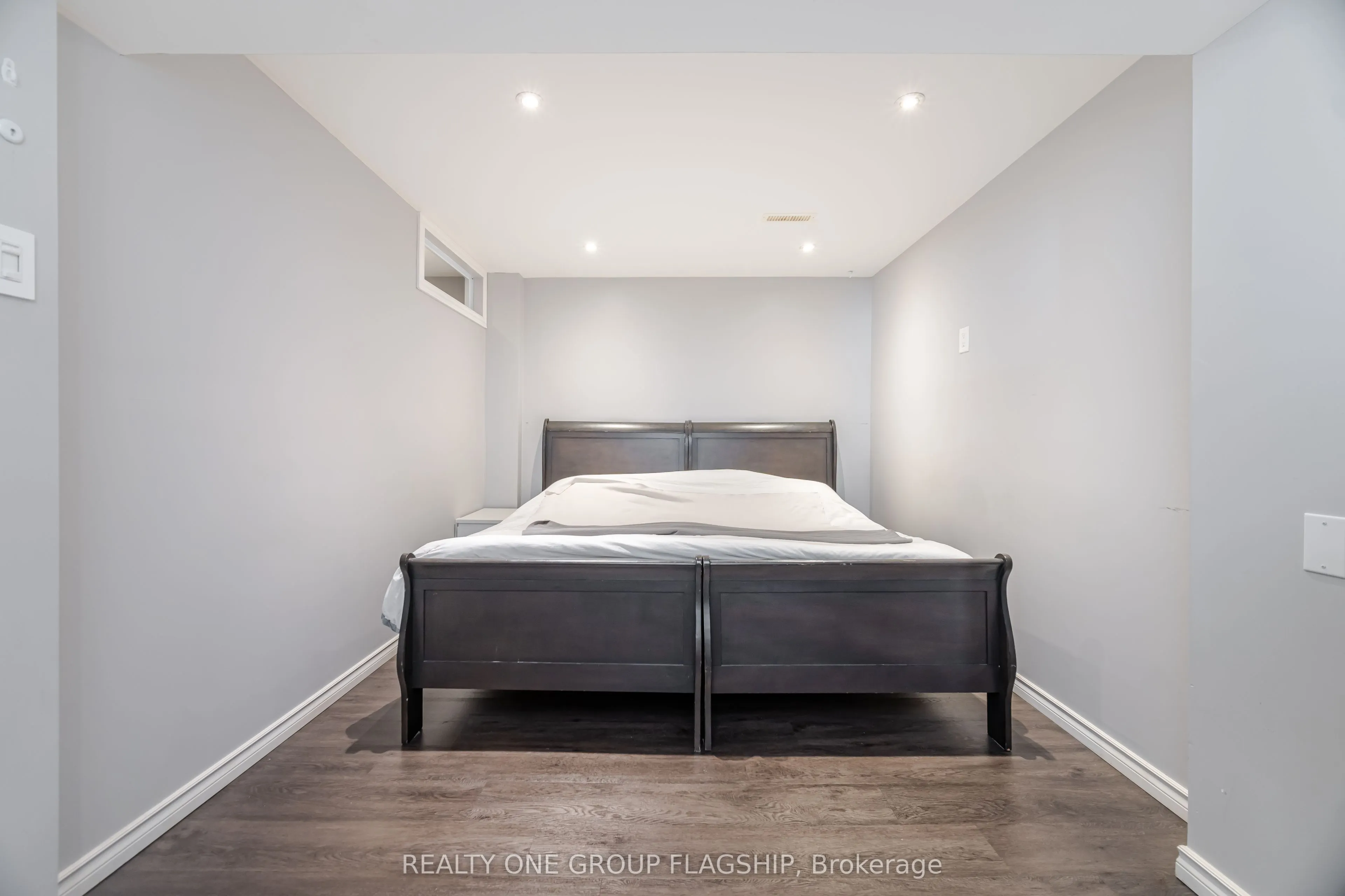 7267 Windbreak Court